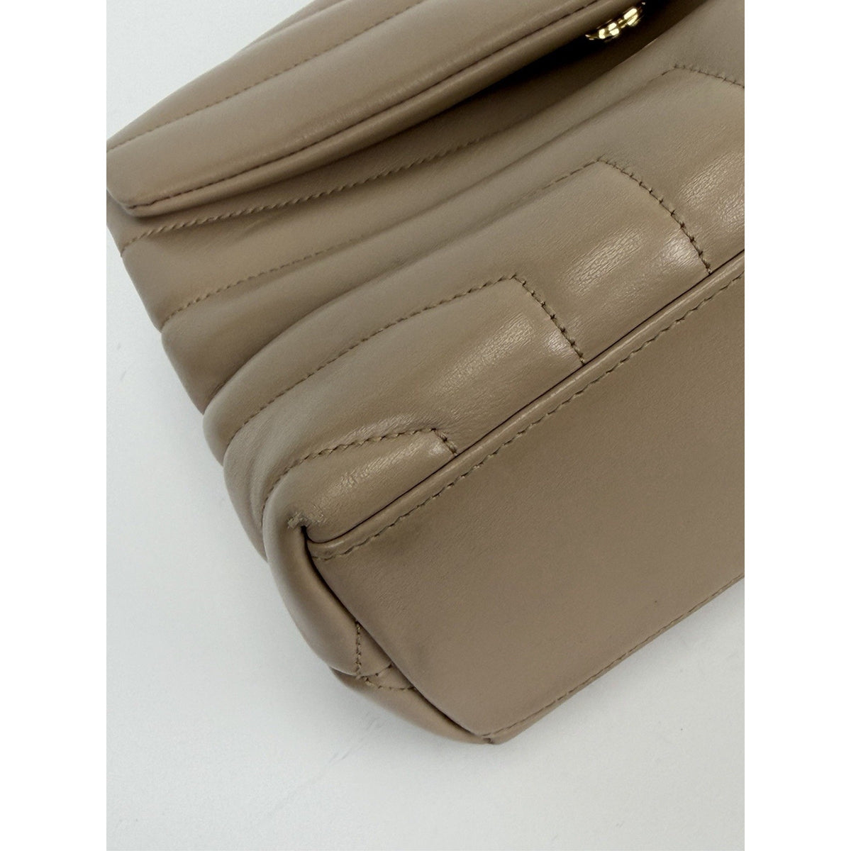 Saint Laurent Loulou Small Shoulder Bag in Beige Calfskin Quilted Leather S20