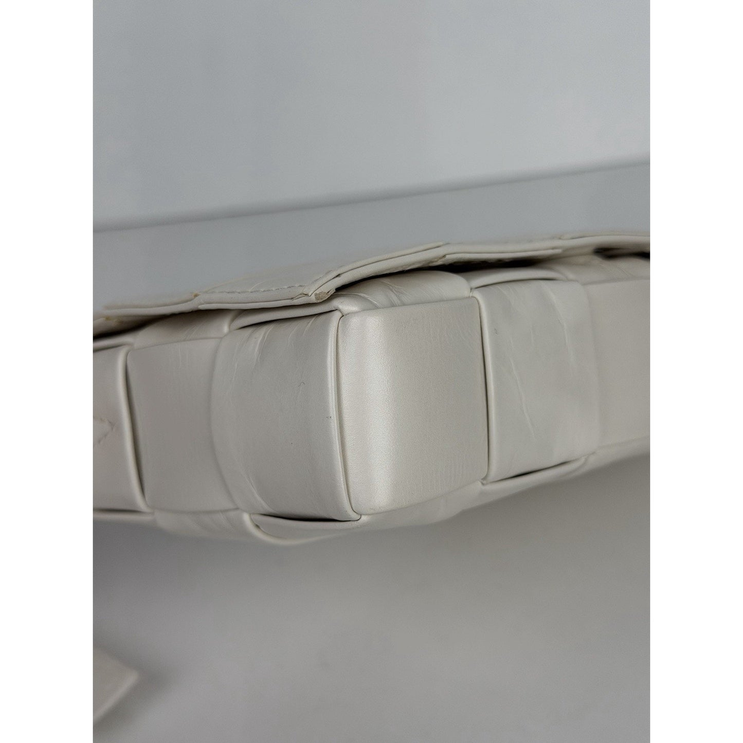 Bottega Veneta Cassette Bag Small Maxi Intrecciato Weave Lambskin Leather E1