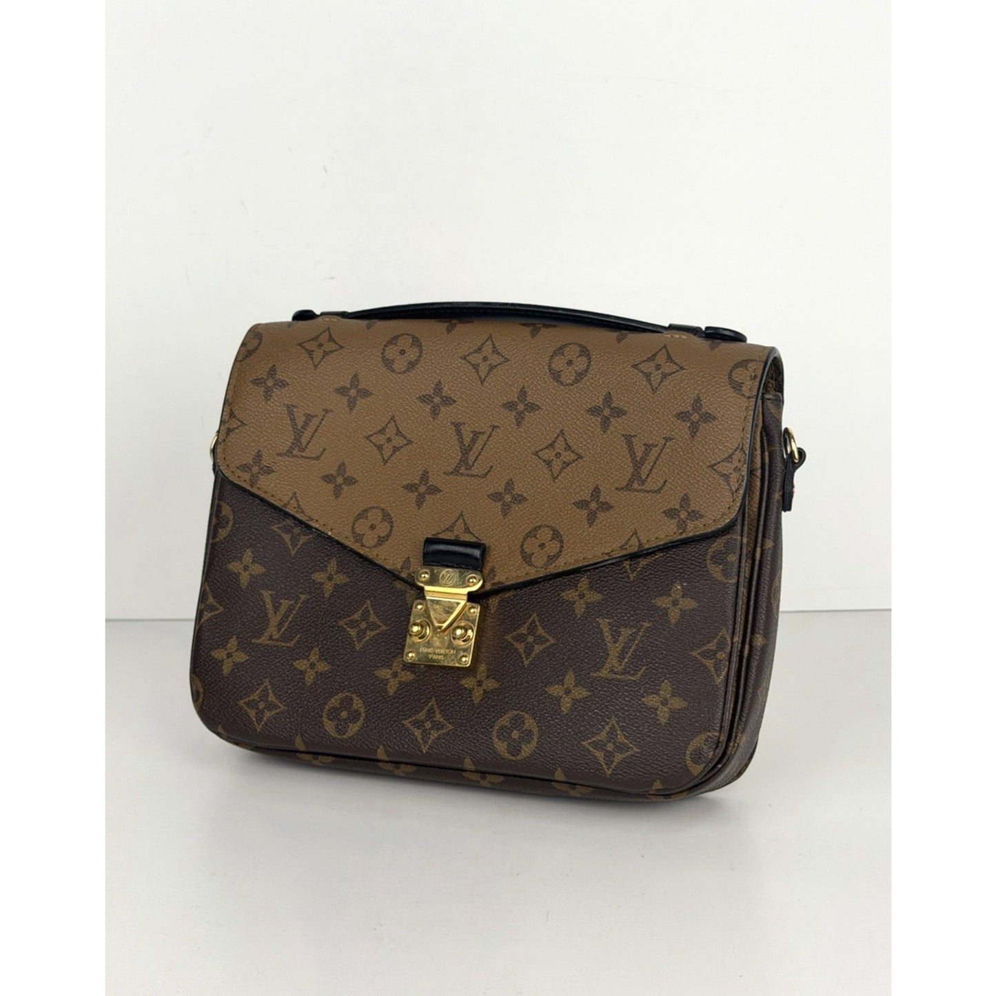 Louis Vuitton Pochette Metis MM Shoulder Bag Reverse Monogram Canvas 2020 C-1