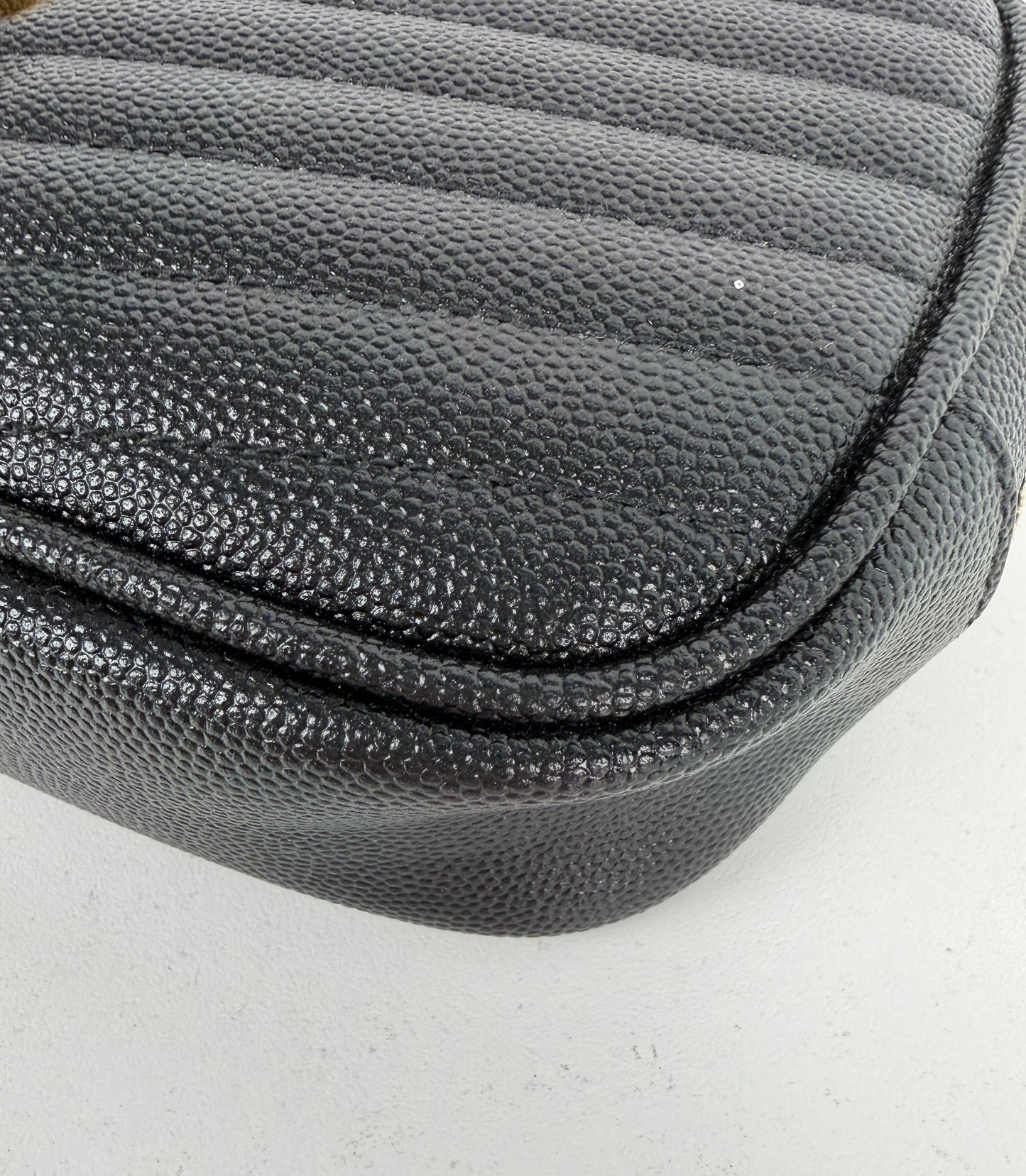 Saint Laurent Lou Camera Bag Mini in Black Grain De Poudre Leather YS-11