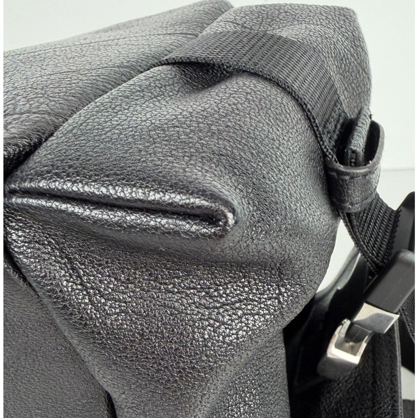 Prada Explore Leather Zip Messenger Bag in Black for Man Silver-Tone Hardware E4
