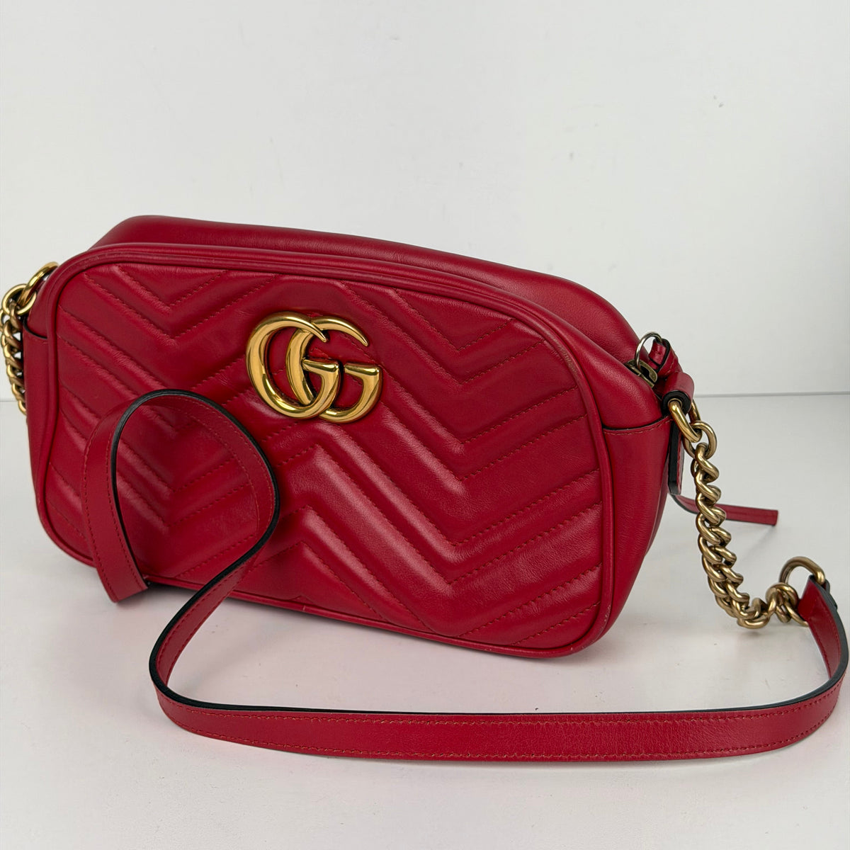 Gucci GG Marmont Small Shoulder Bag in Red Matelasse Leather YS22
