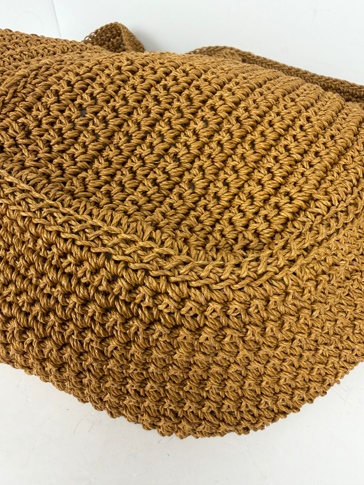 Saint Laurent Le 5 A 7 Bea Woven Medium Tote in Woven Raffia YF5