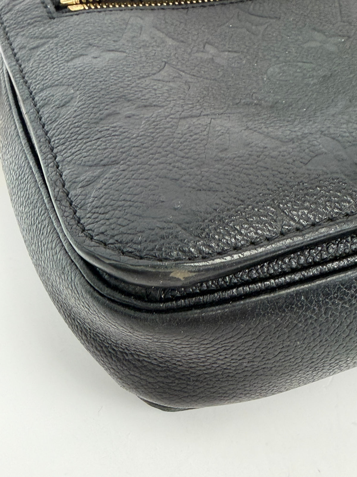 Louis Vuitton Pochette Metis Bag in Black Monogram Empreinte Leather NFC YE-5