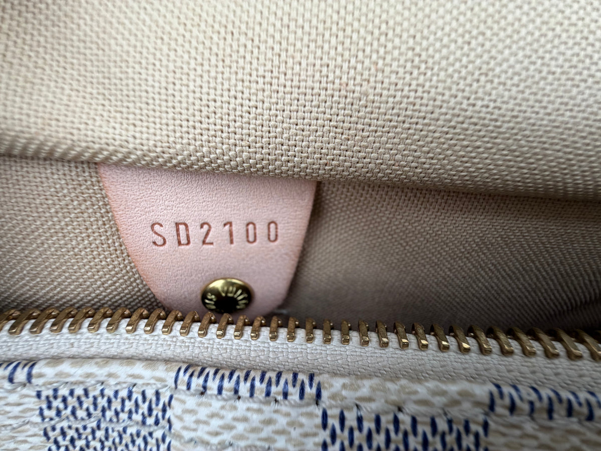 Louis Vuitton Speedy 30 Top Handle Bag in Damier Azur Coated Canvas 2010 YS27