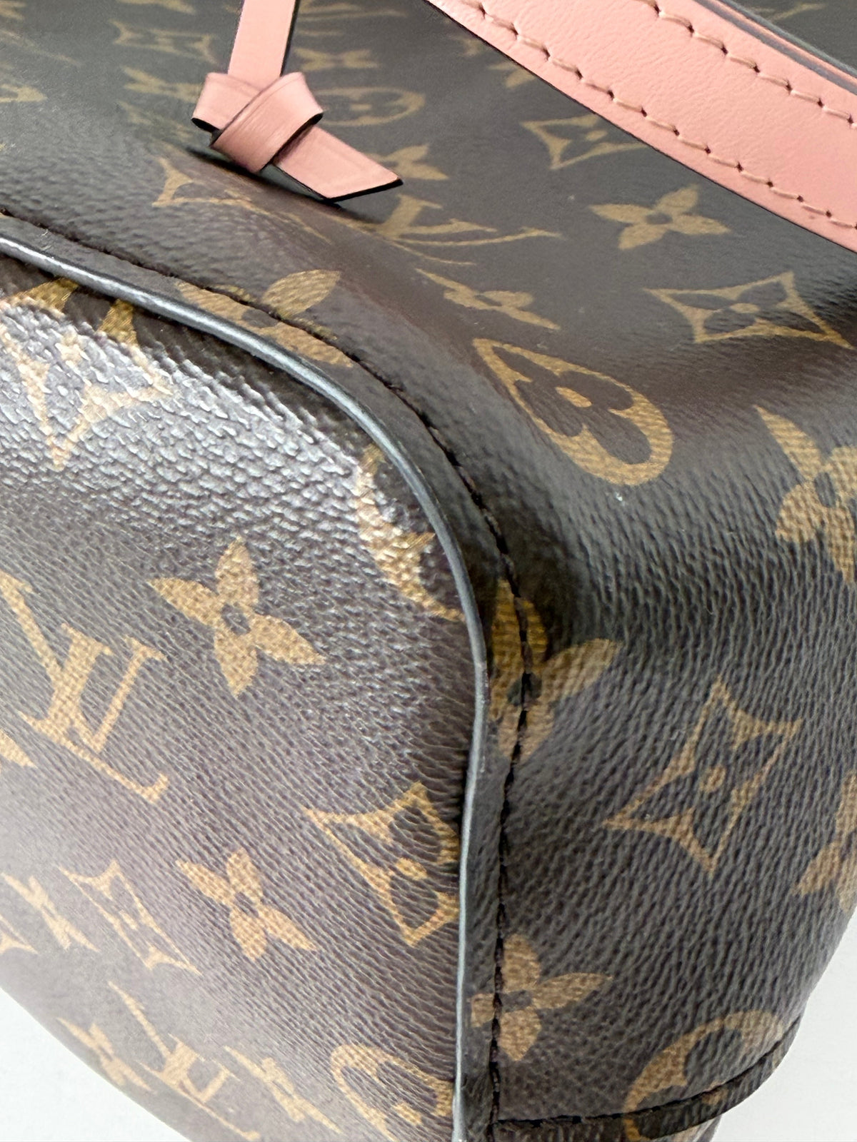 Louis Vuitton NeoNoe MM Bag in Rose Poudre & Brown LV Monogram Canvas NFC YC7