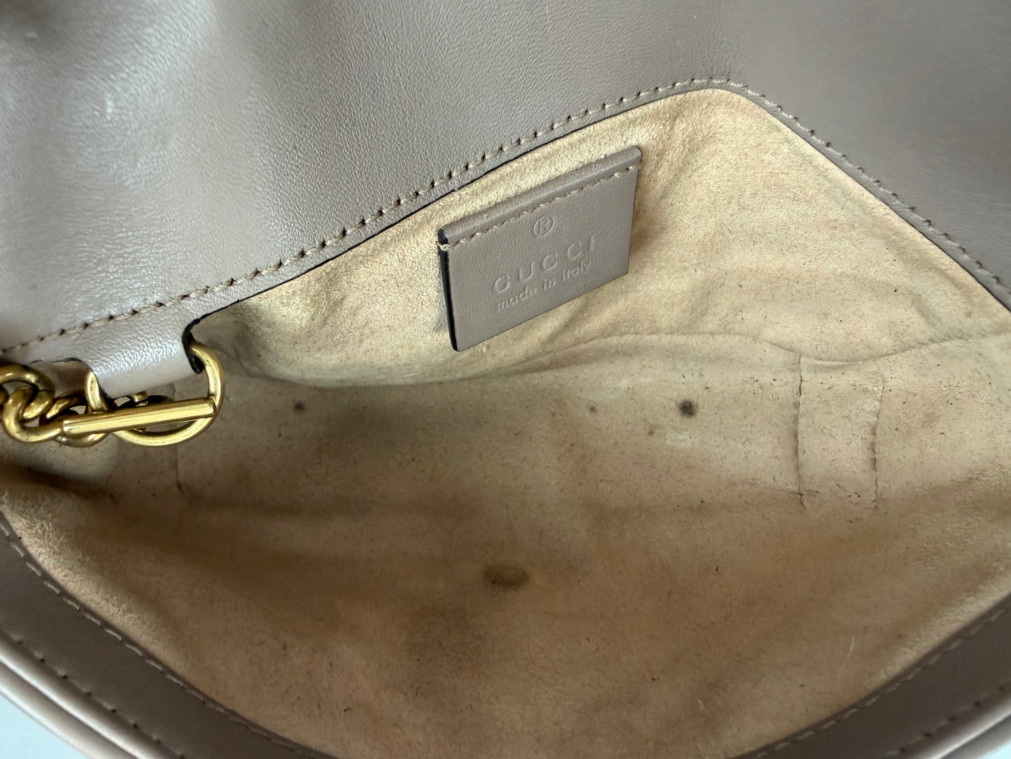 Gucci GG Marmont Bag Mini in Beige Quilted Leather S-05