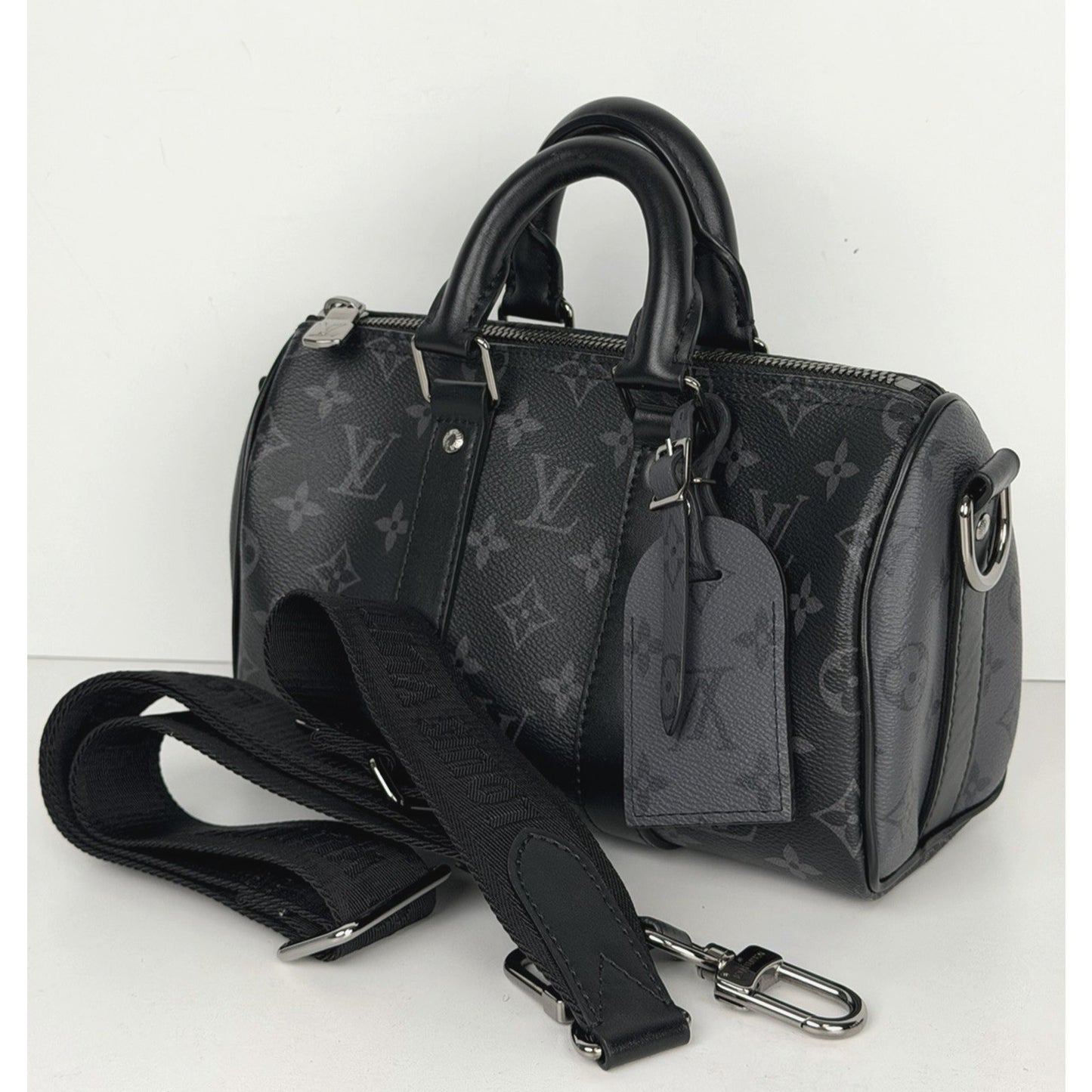 Louis Vuitton Keepall Bandouliere 25 in Monogram Eclipse Coated Canvas NFC U1