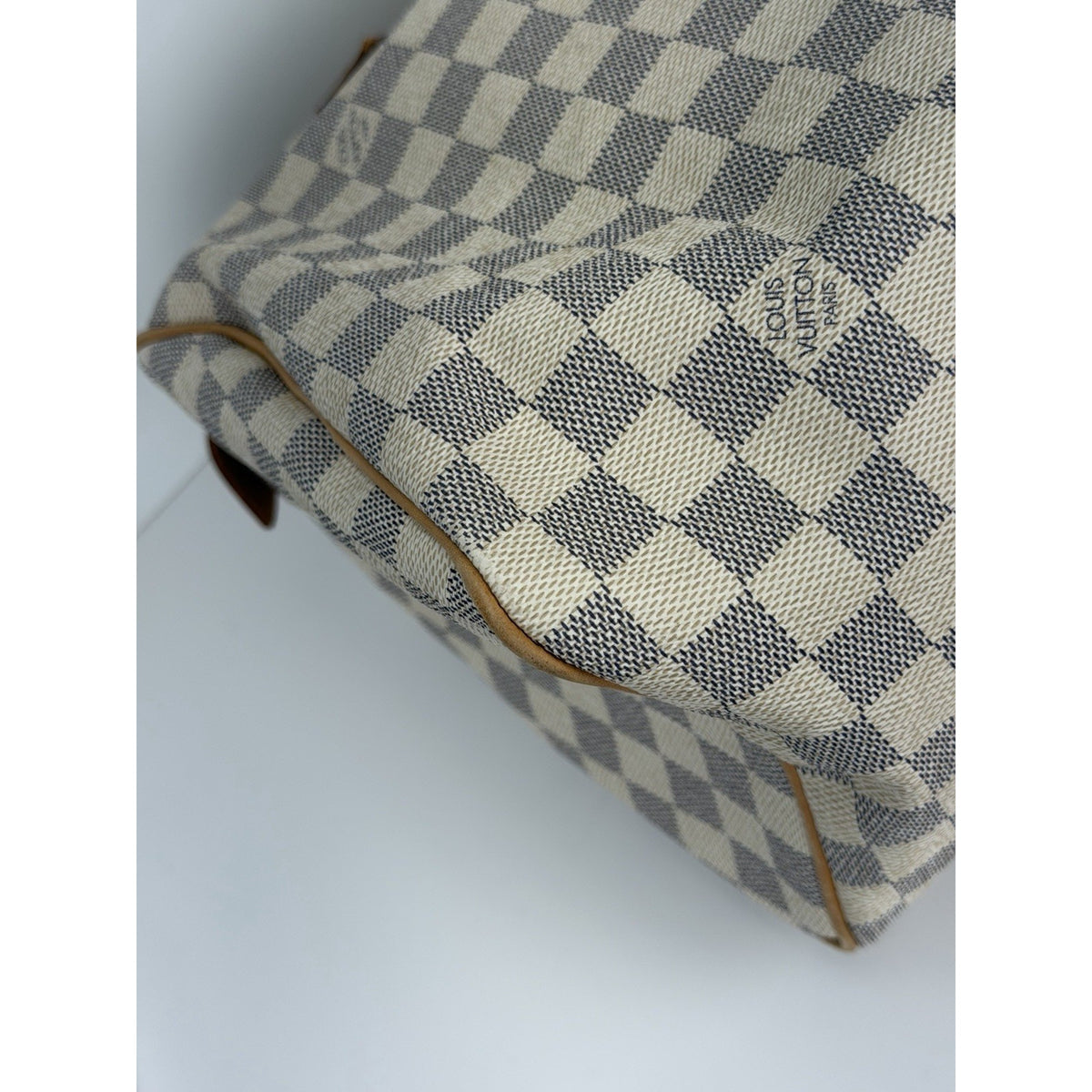 Louis Vuitton Speedy 30 Top Handle Bag in Damier Azur Coated Canvas 2007 S02