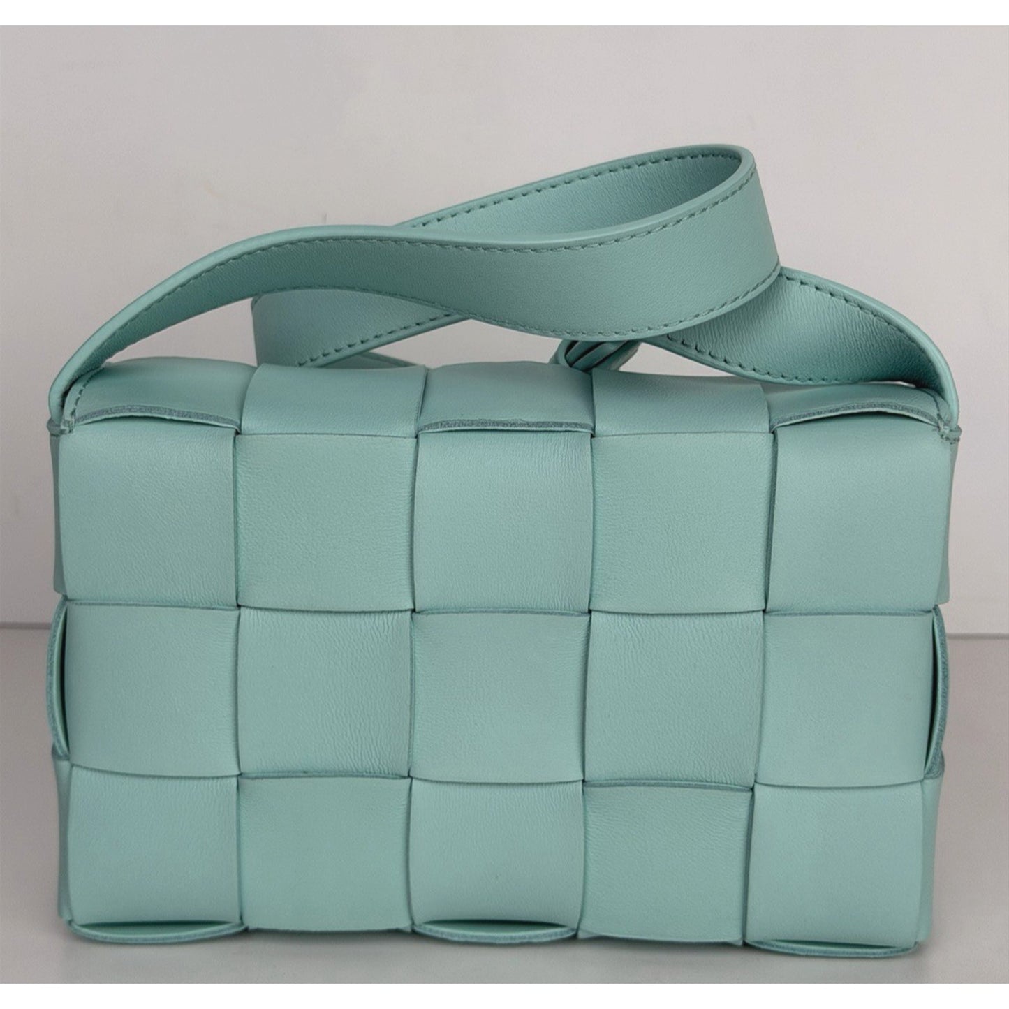 Bottega Veneta Intrecciato Cassette Shoulder Bag Small in Spearmint Leather