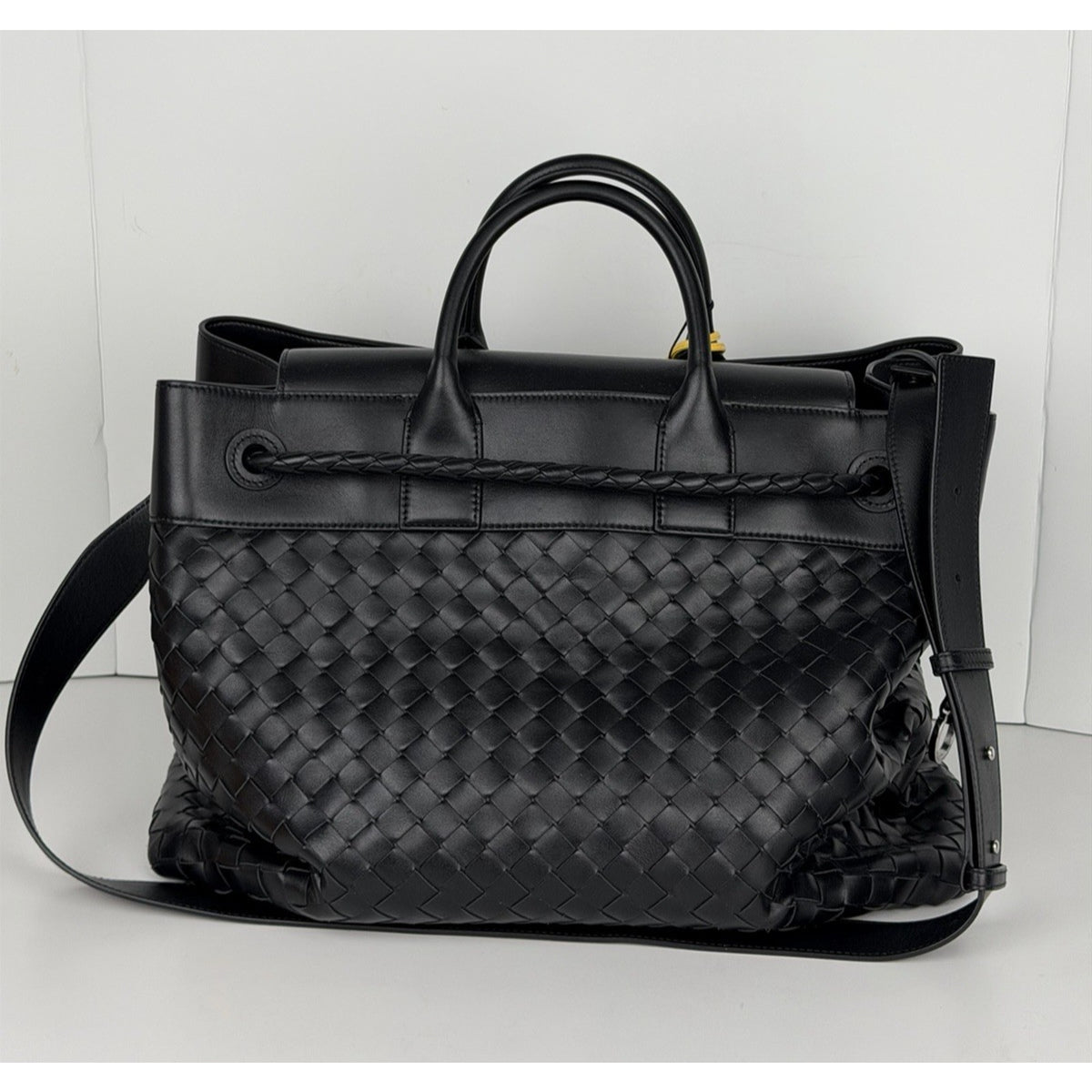 Bottega Veneta Andiamo Voyager Bag Unisex in Black Intrecciato Leather NFC C-3