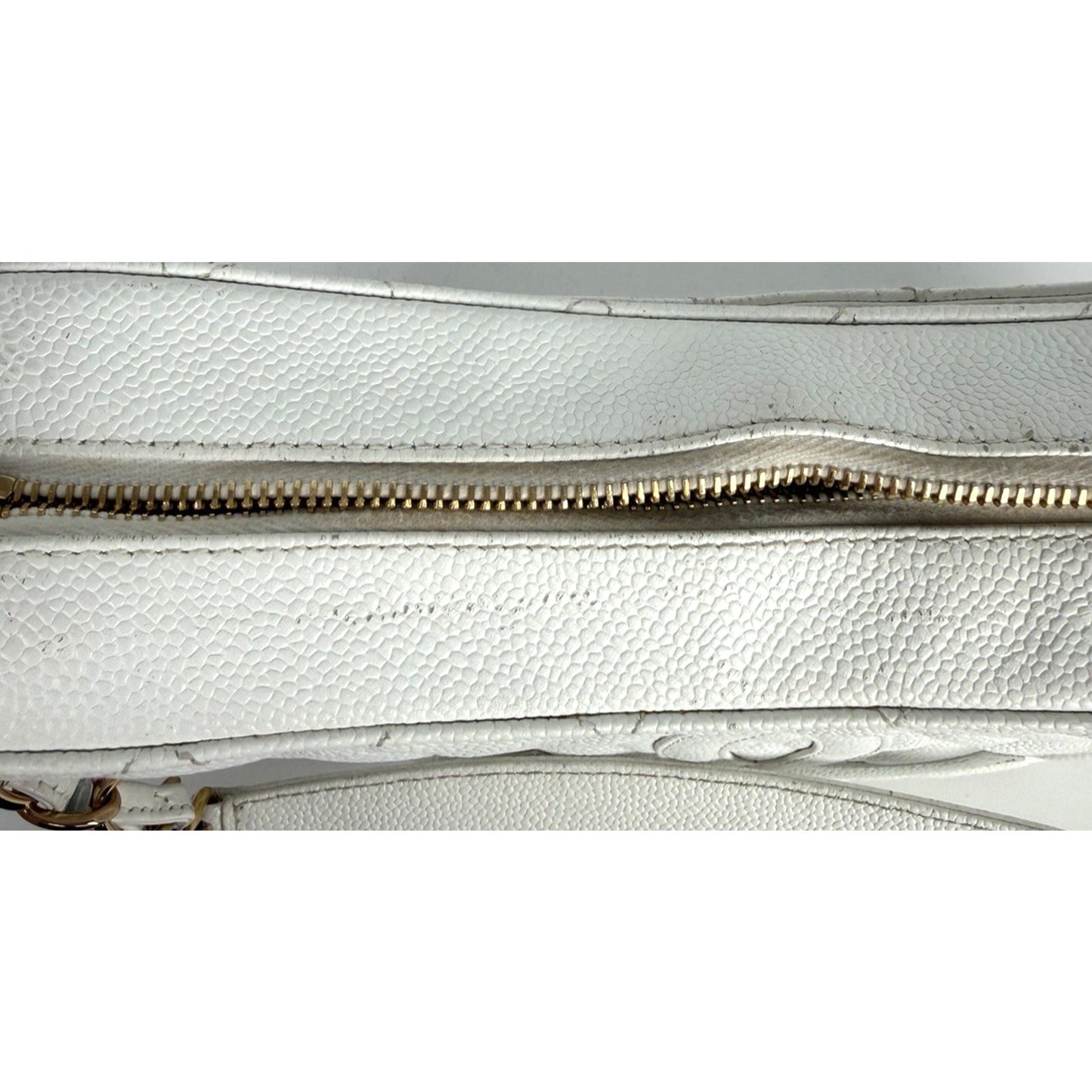 Chanel CC Hobo Medium Shoulder Bag in White Caviar Quilted Leather 2004 E3