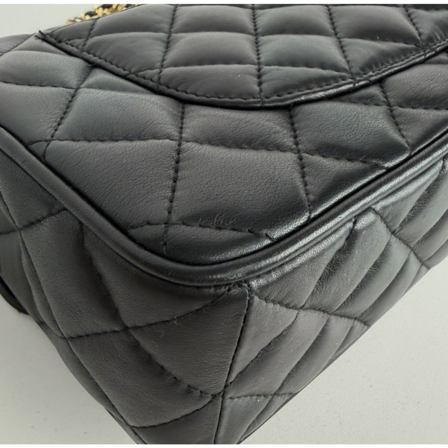 Givenchy 4G Matelasse Quilted Leather Shoulder Bag in Black with Gold HW S05