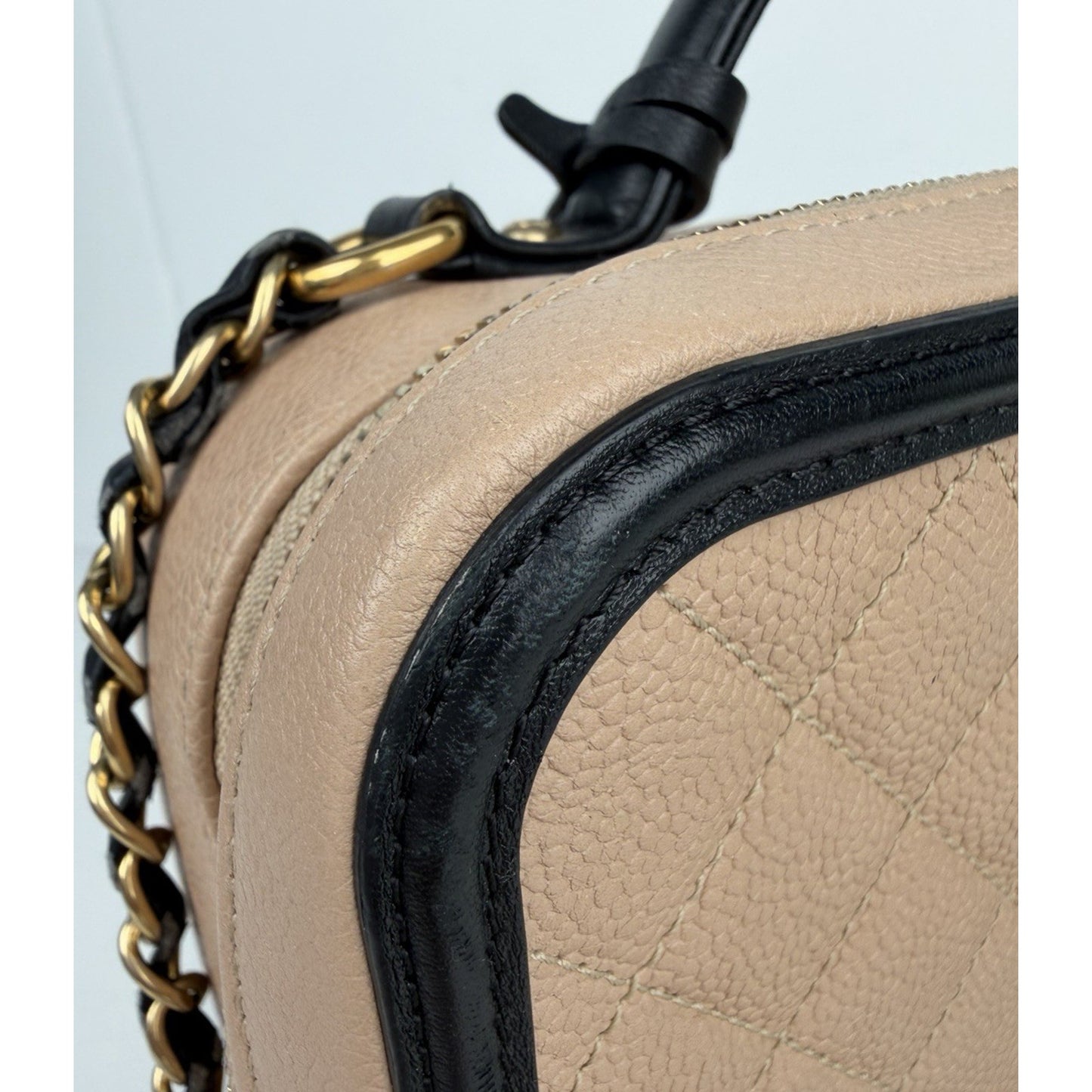 Chanel CC Filigree Vanity Case Large Beige Quilted Caviar Leather 2016-2017 D6