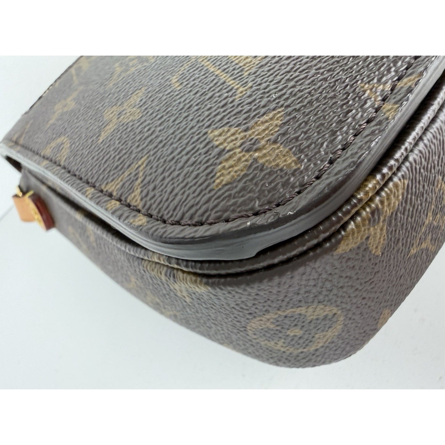 Louis Vuitton Pochette Metis Handbag in Brown LV Monogram Coated Canvas NFC B-4
