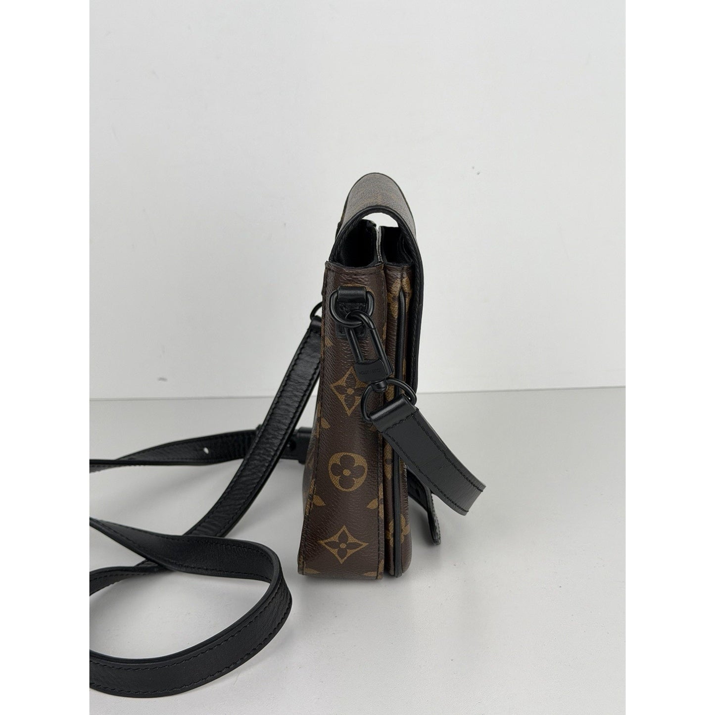 Louis Vuitton Crossbody S Lock Brown Monogram Coated Canvas NFC D5