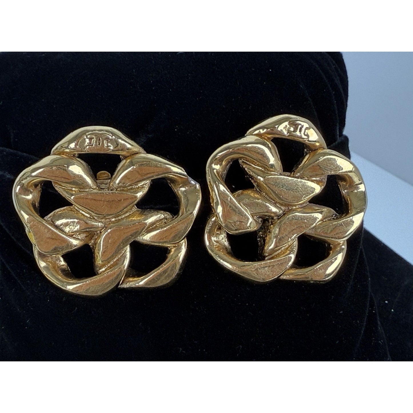 Chanel Gold Chain Flower Clip on Earrings 1980s