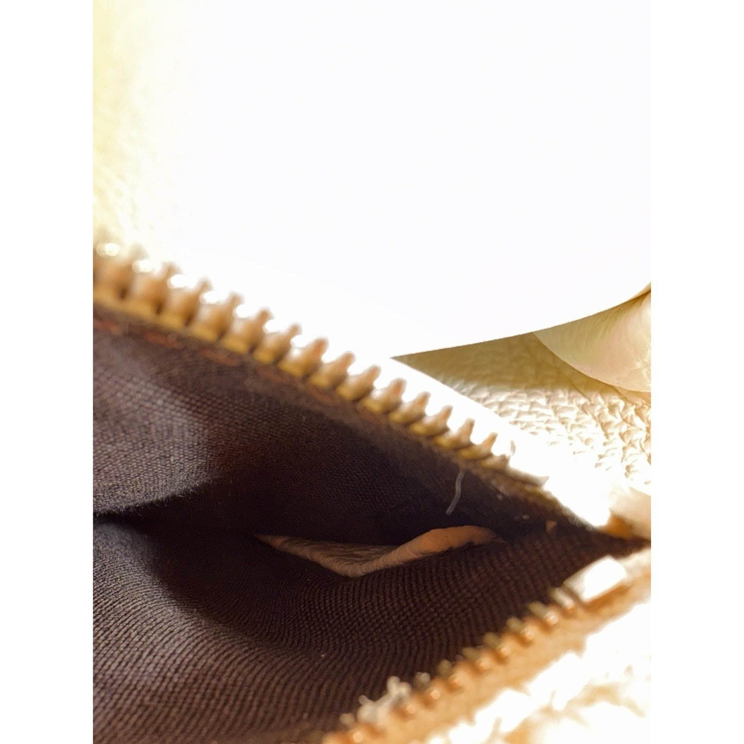 Fendi Peekaboo ISeeU Mini Bag White Cuoio Romano Leather Silver-Tone Hardware B1