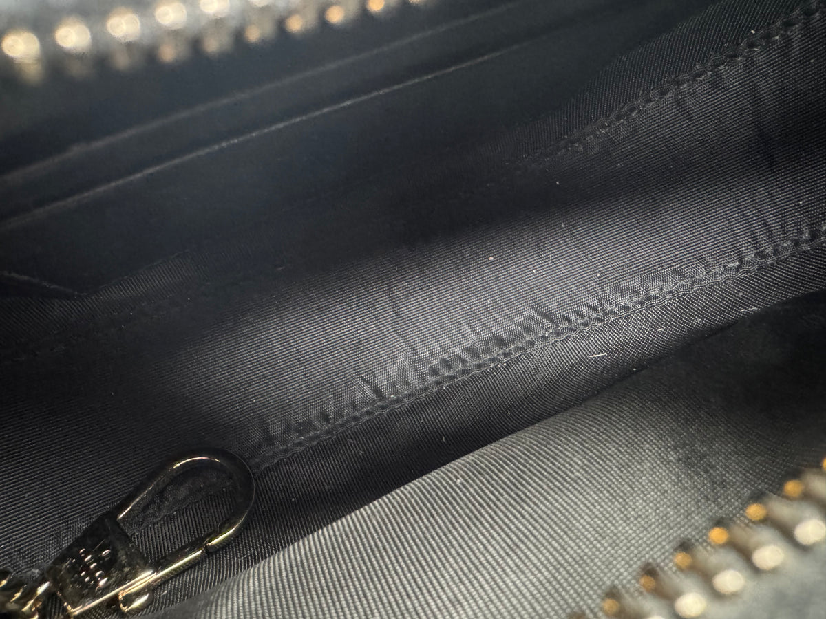 Gucci GG Marmont Half-Moon Mini Bag in Black Matelasse leather YS08