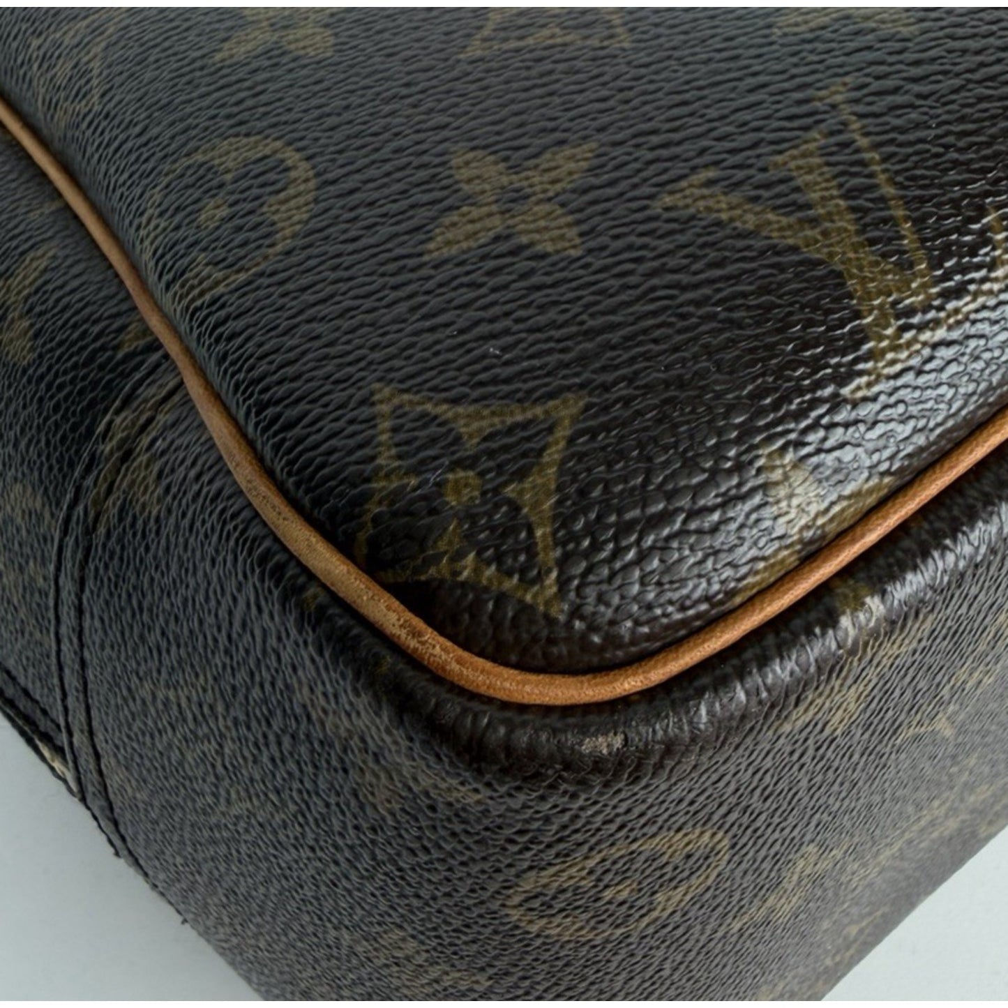 Louis Vuitton Classic Deauville Medium Bag in Brown Coated Canvas S