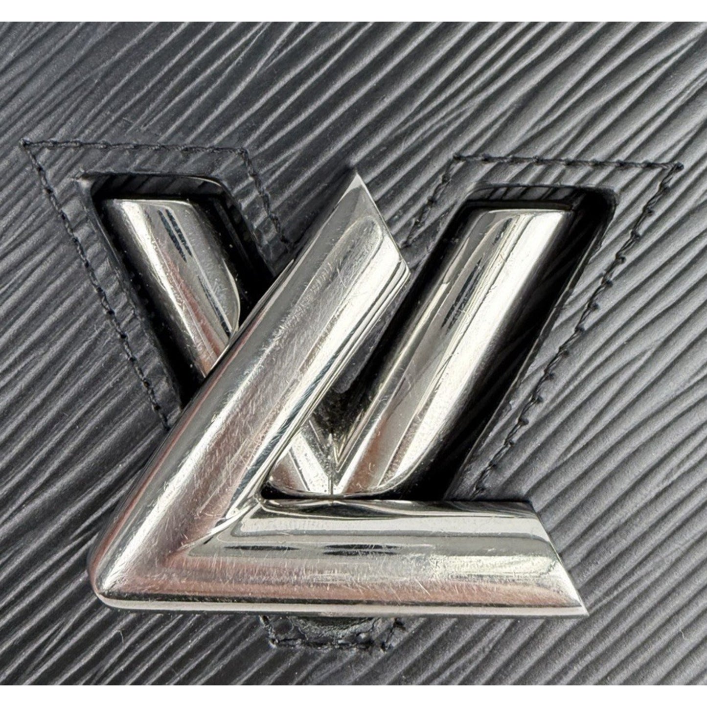 Louis Vuitton Twist Belt Wallet Bag on Chain Black Textured Epi Leather NFC S11
