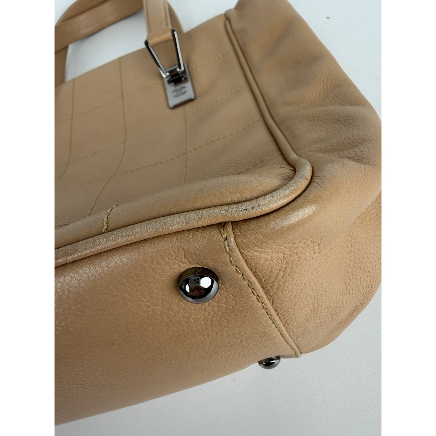 Chanel Chocolate Bar Tote Bag Vintage in Beige Quilted Leather 2003-2004 S-20