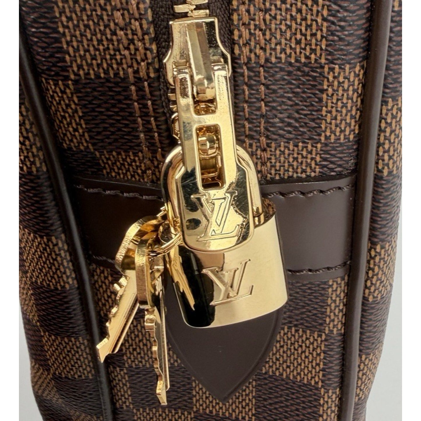 Louis Vuitton Porte-Documents Voyage GM Bag in Damier Ebene Coated Canvas 2011 S