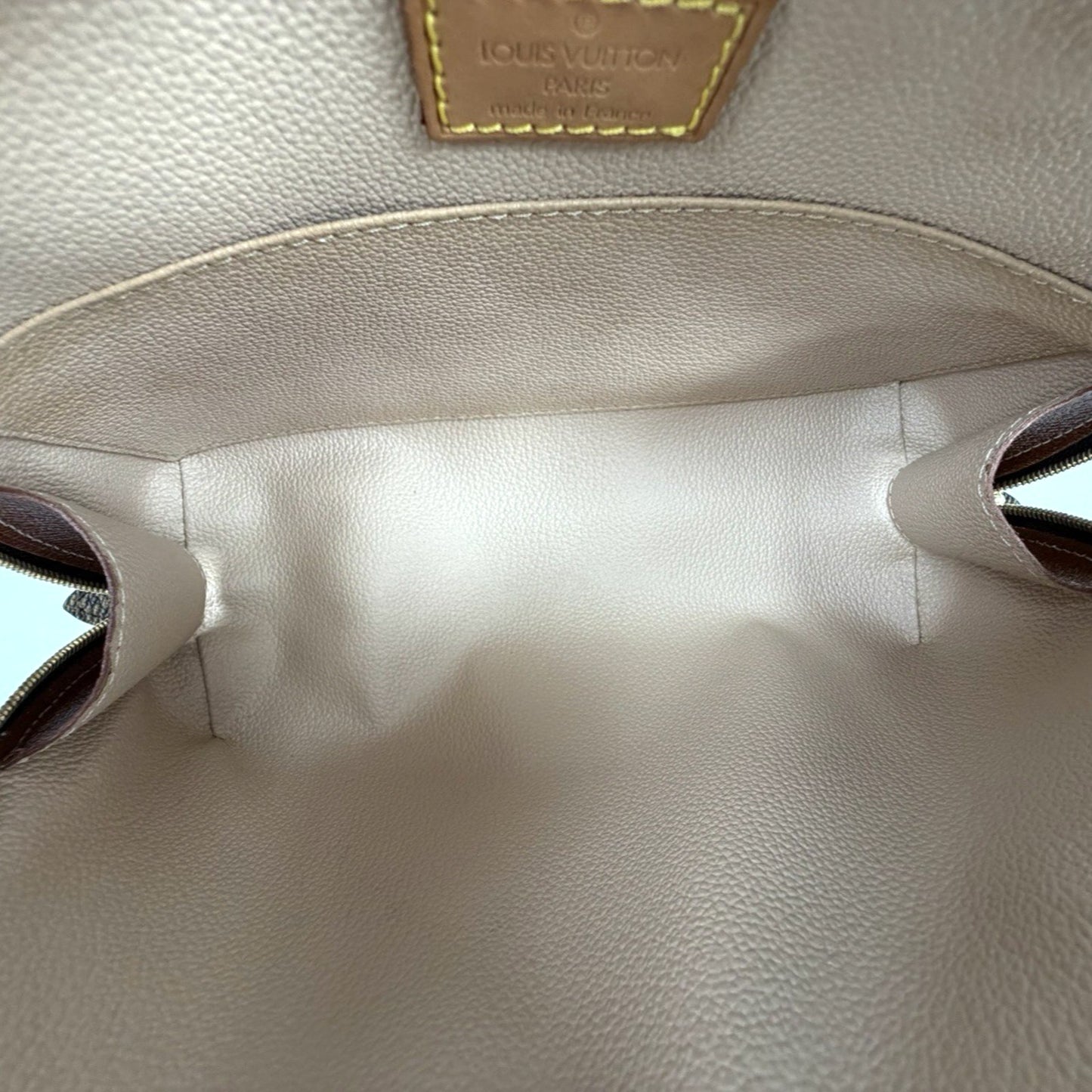Louis Vuitton Monogram Trousse Demi Ronde Cosmetic Pouch Bag in Brown S07