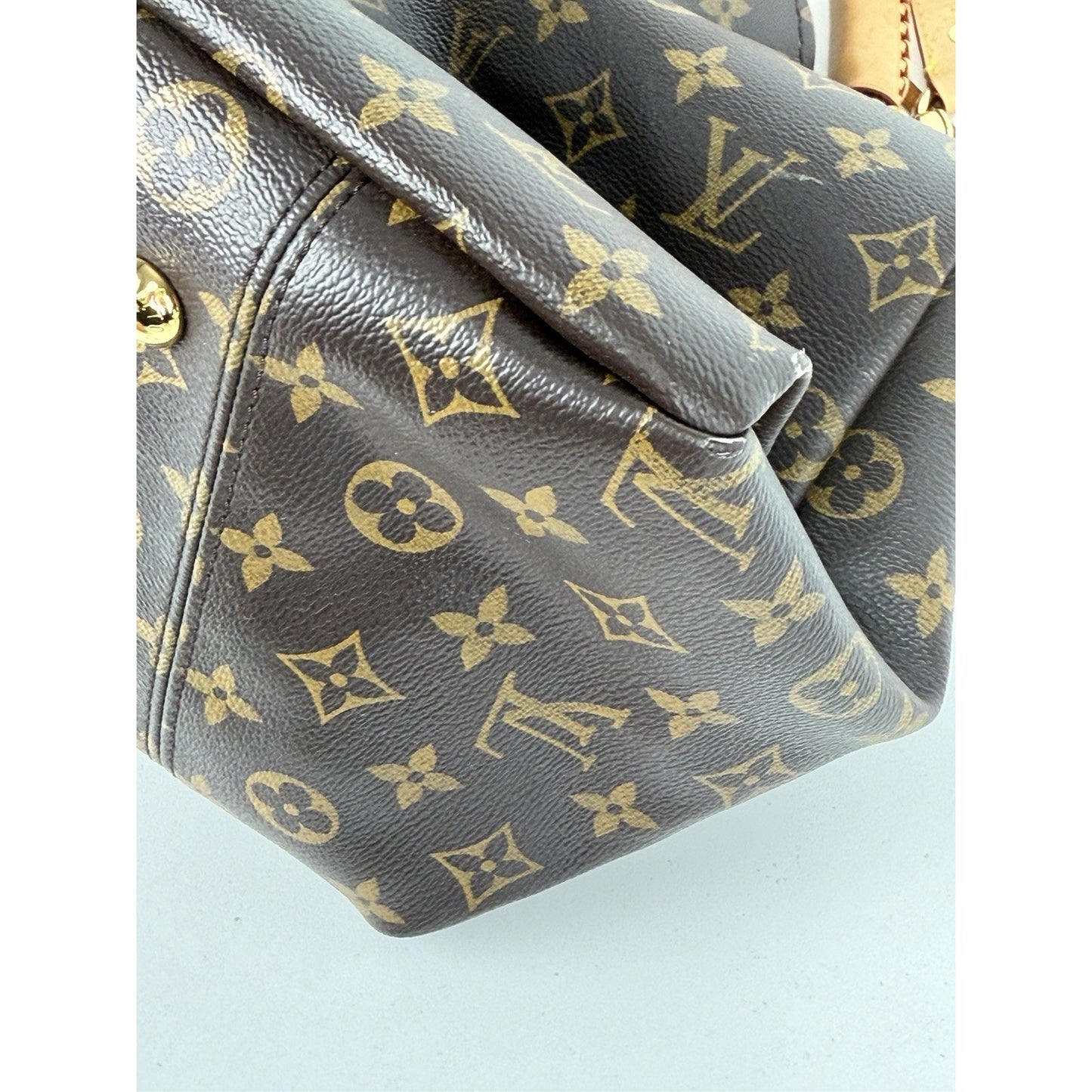 Louis Vuitton Artsy MM Hobo Bag in Brown LV Monogram Coated Canvas 2016 S