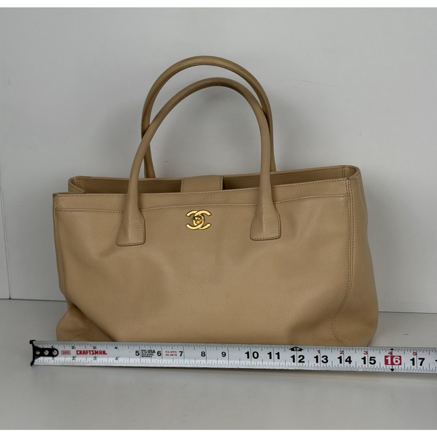 Chanel Executive Cerf Tote Beige Leather & Gold-Tone Hardware 2008-2009 C3