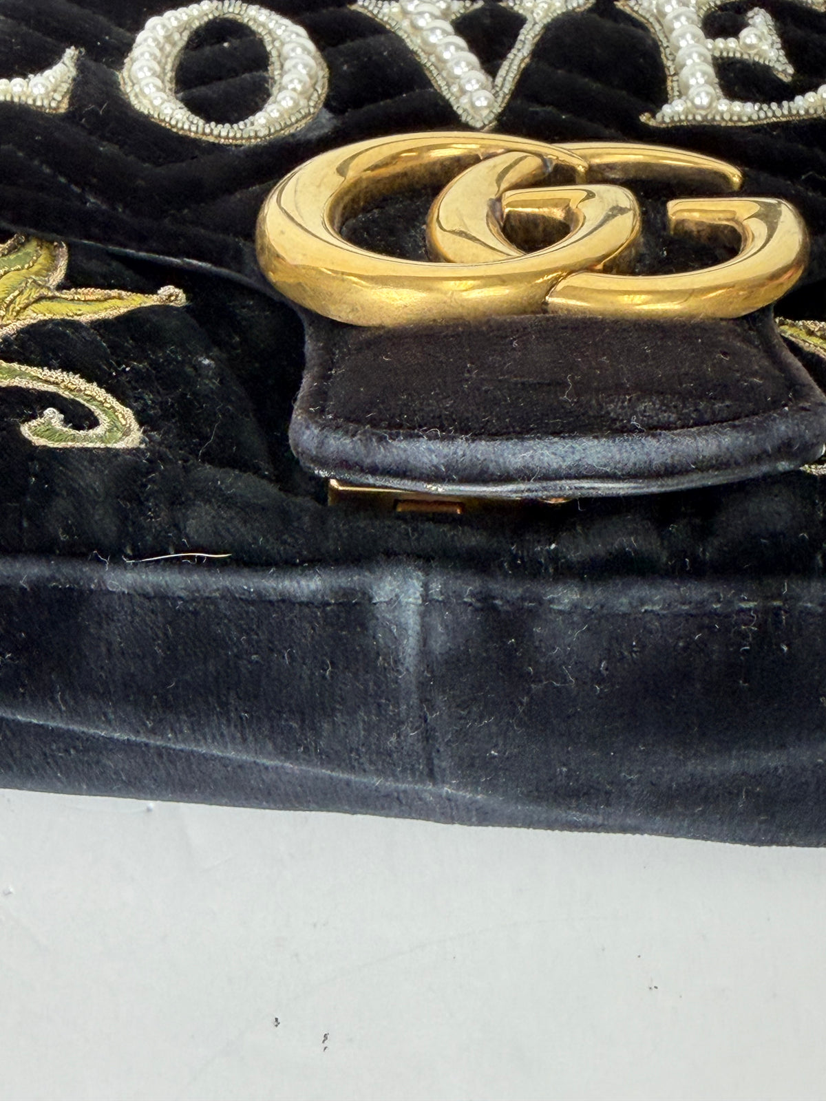 Gucci Velvet Loved Embroidered Medium GG Marmont Shoulder Bag in Black Velvet YS-11