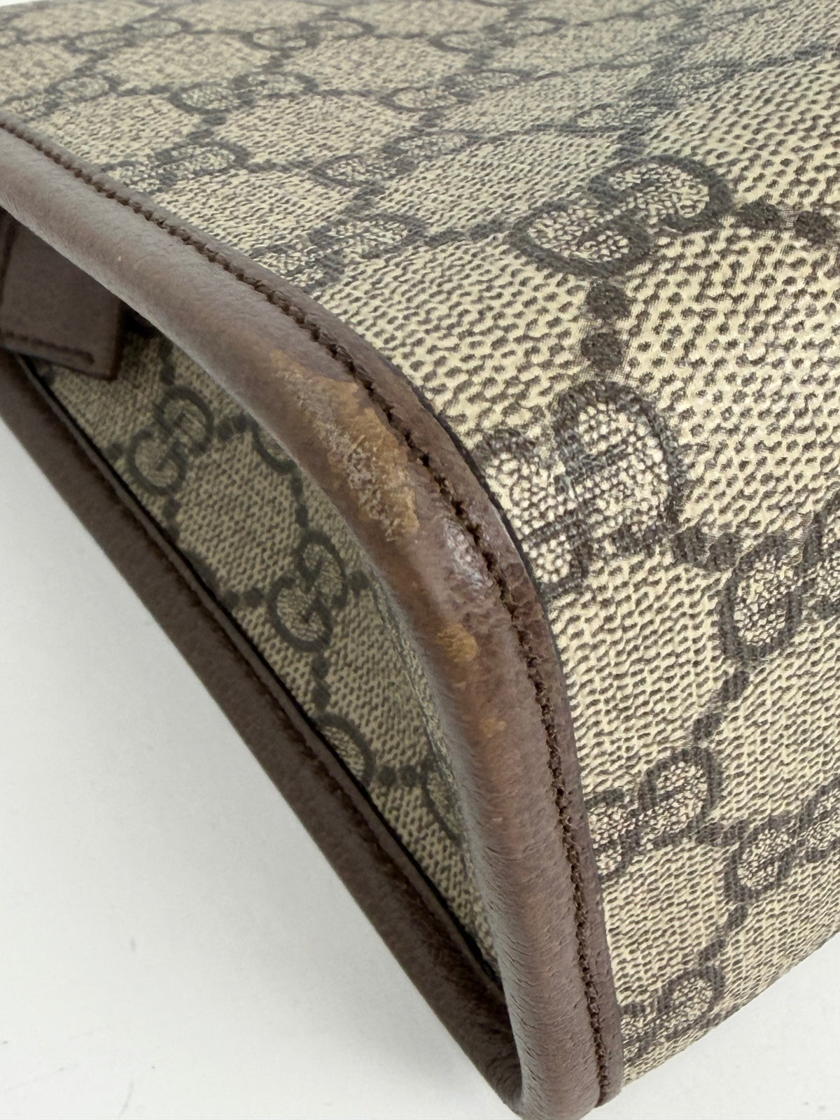 Gucci Ophidia Pouch Bag in Brown GG Supreme Coated Canvas YU-3