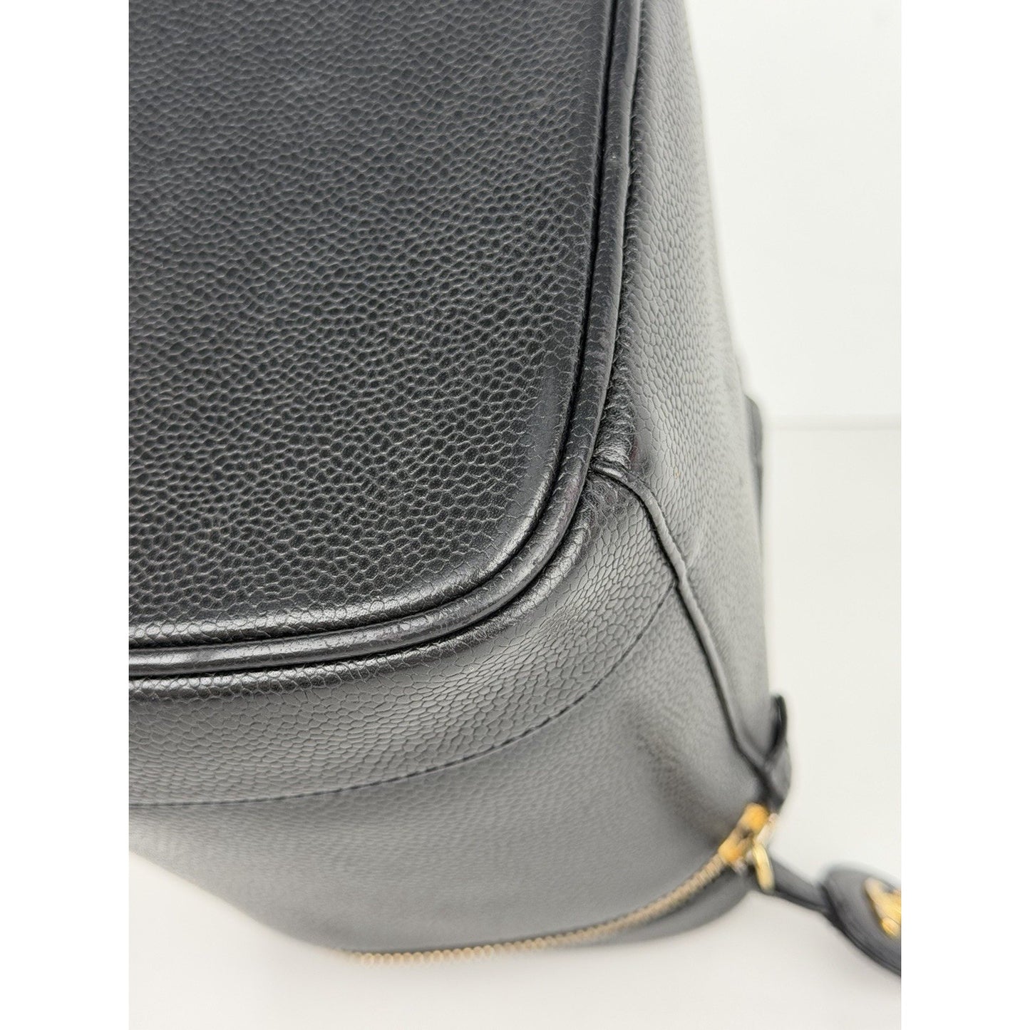 Chanel Caviar Vanity Cosmetic Case Vintage in Black Leather 1997-1999