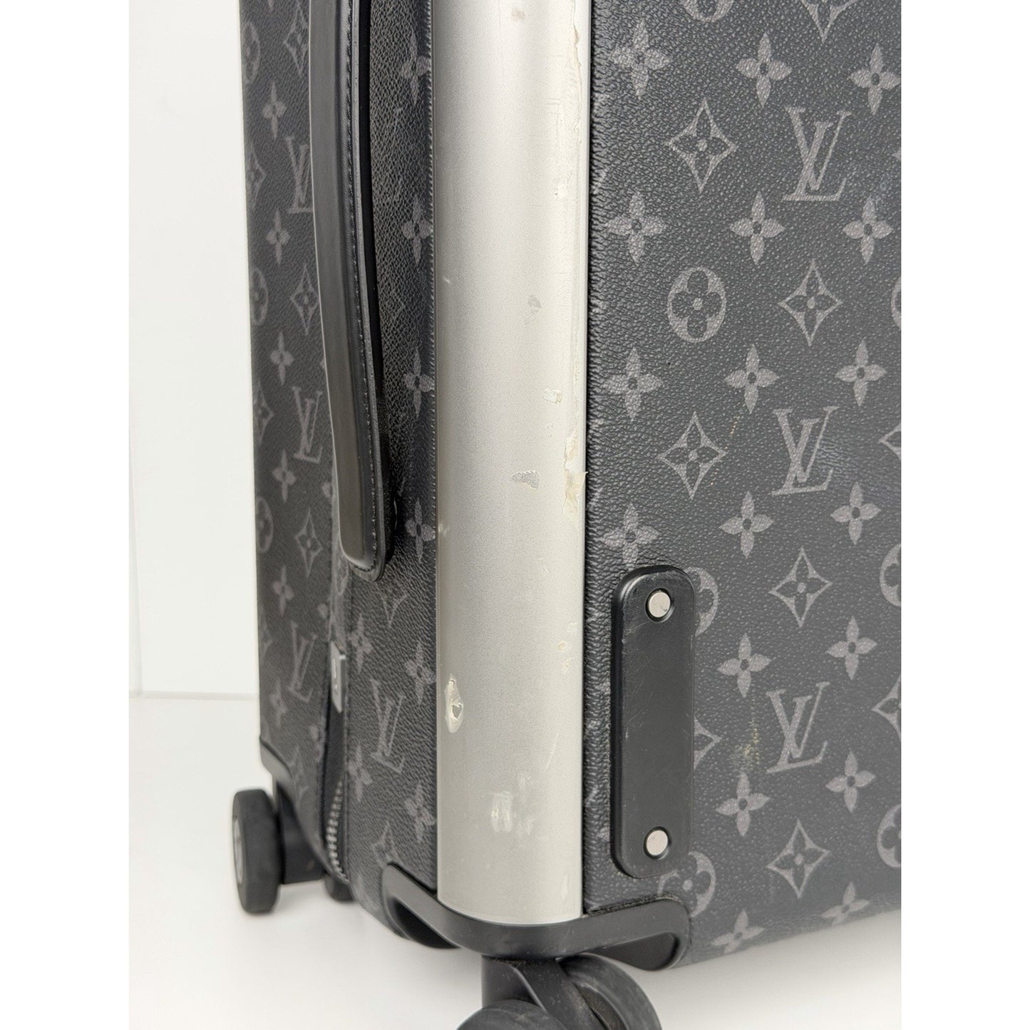 Louis Vuitton Horizon 50 Suitcase in Monogram Eclipse Canvas Microchipped