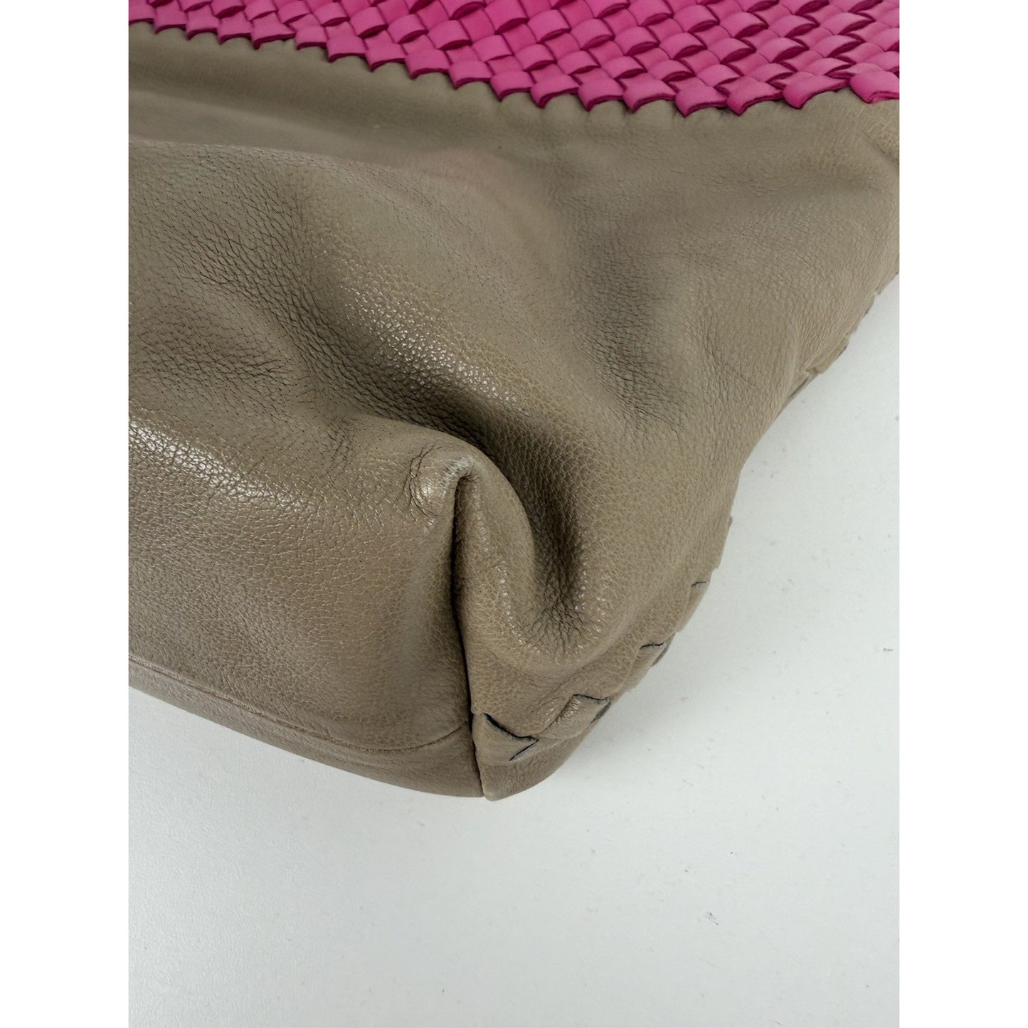 Bottega Veneta Intrecciato Handbag in Beige with Woven Pink Trim S