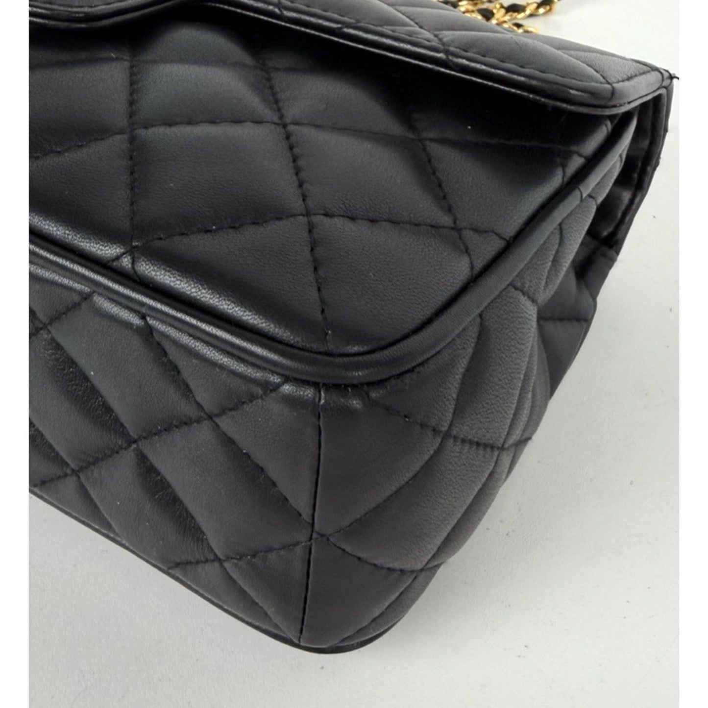 Givenchy 4G Matelasse Quilted Leather Shoulder Bag in Black with Gold HW S05