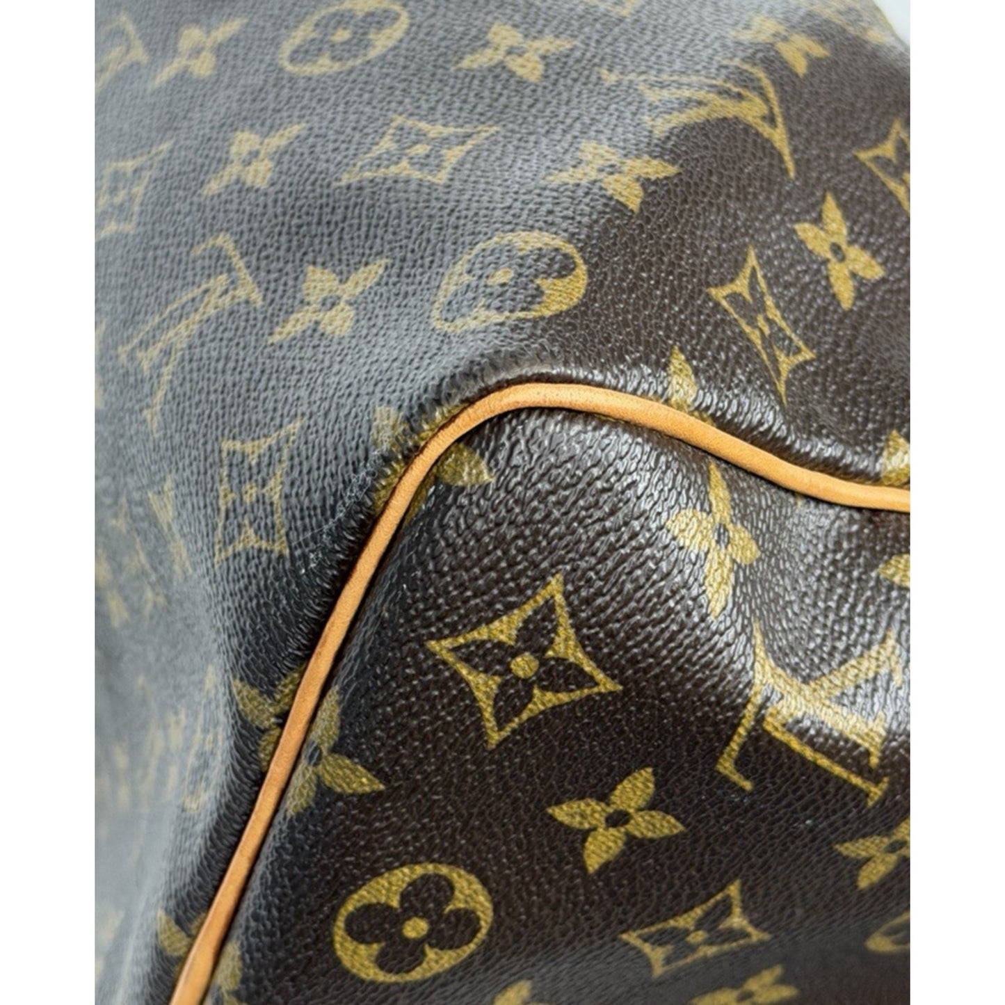 Louis Vuitton Monogram Keepall 50 Duffle Bag in Coated Canvas (2005)