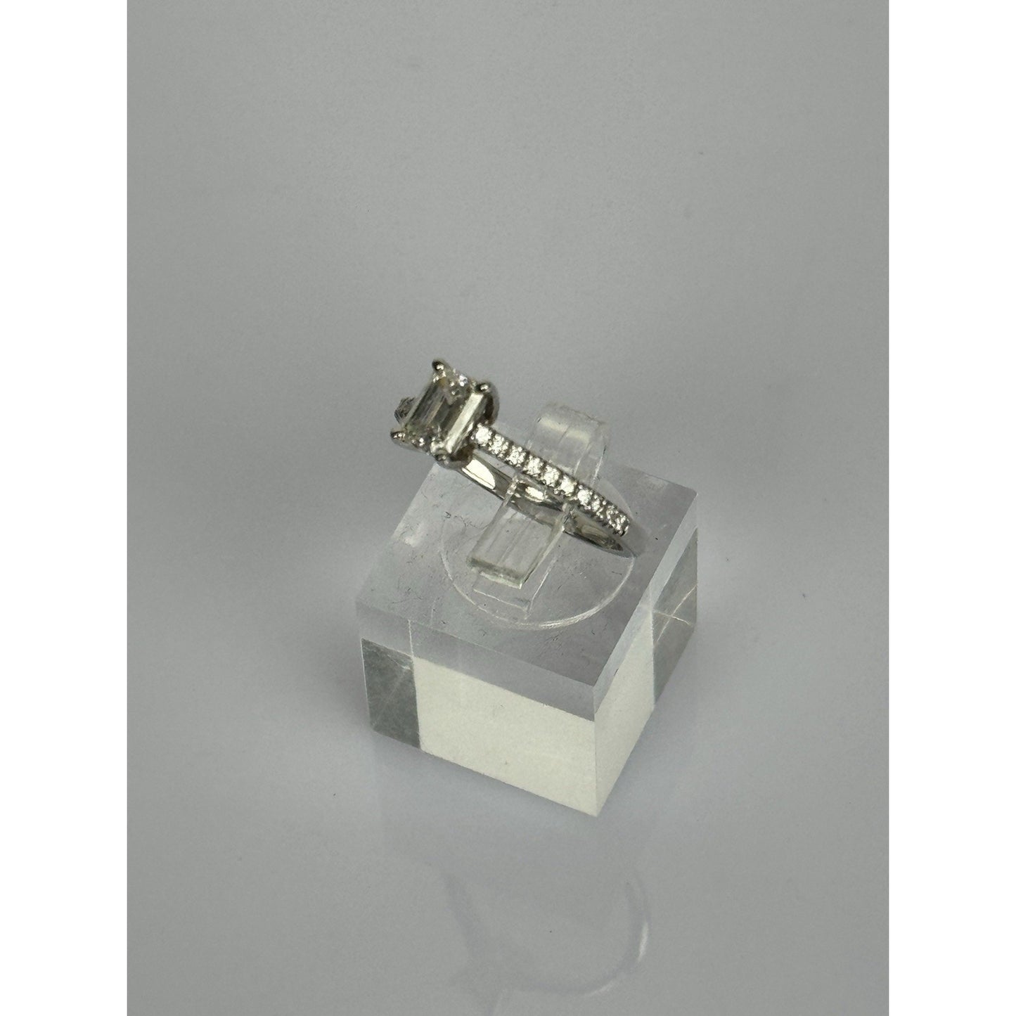 Tiffany & Co. 0.98ct Emerald Diamond Ring H/VS1 GIA Pt900 - MSRP $11,500