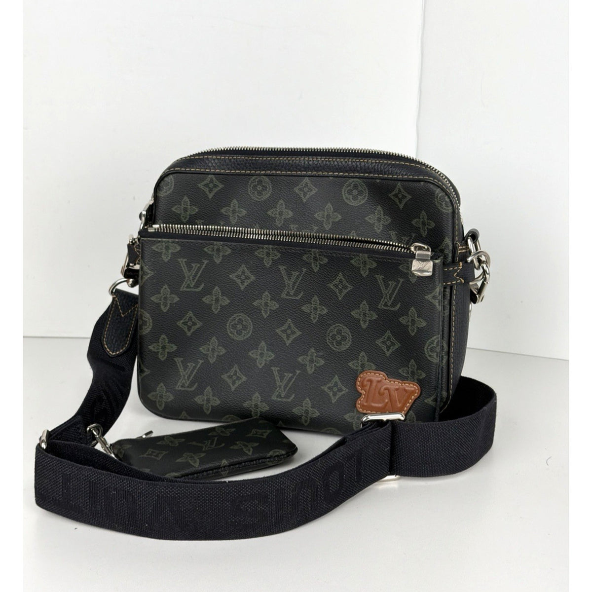 Louis Vuitton Trio Messenger Shoulder Bag Green Coated Canvas NFC C4