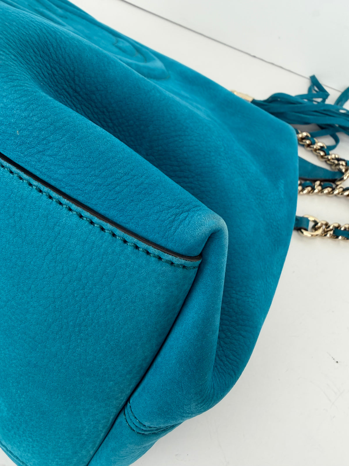 Gucci Soho Medium Chain Tote Shoulder Bag in Blue Leather YS23
