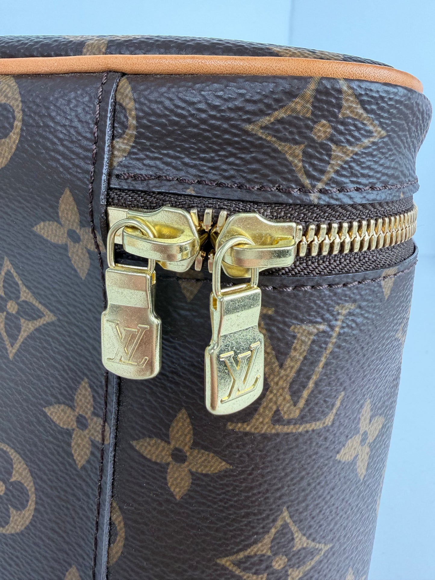 Louis Vuitton Nice BB Vanity Case Bag in Brown LV Monogram Coated Canvas NFC YS-10