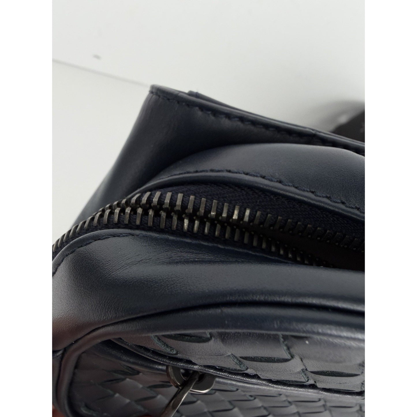 Bottega Veneta Intrecciato Belt Bag Medium Navy Blue Leather & Woven Design S08