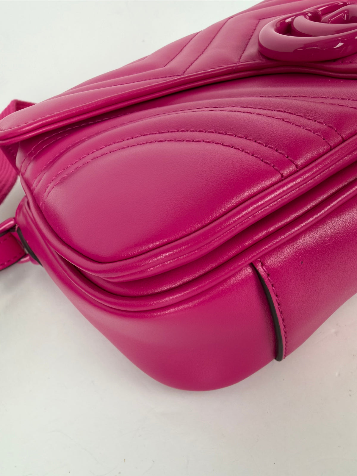 Gucci Interlocking G Marmont Small Shoulder Bag in Pink Quilted Chevron Leather YS12