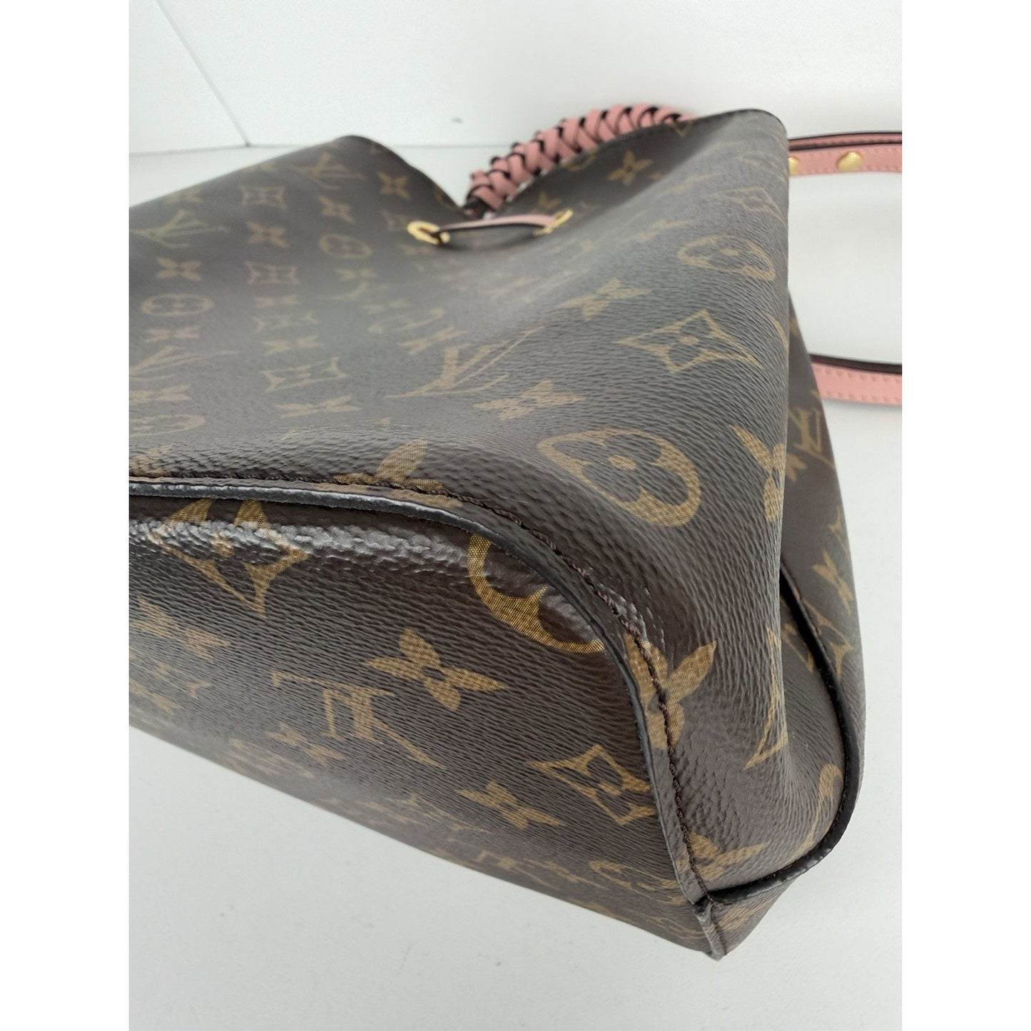 Louis Vuitton NéoNoé MM Bag Brown Monogram Canvas & Rose Poudre Leather 2018 F1