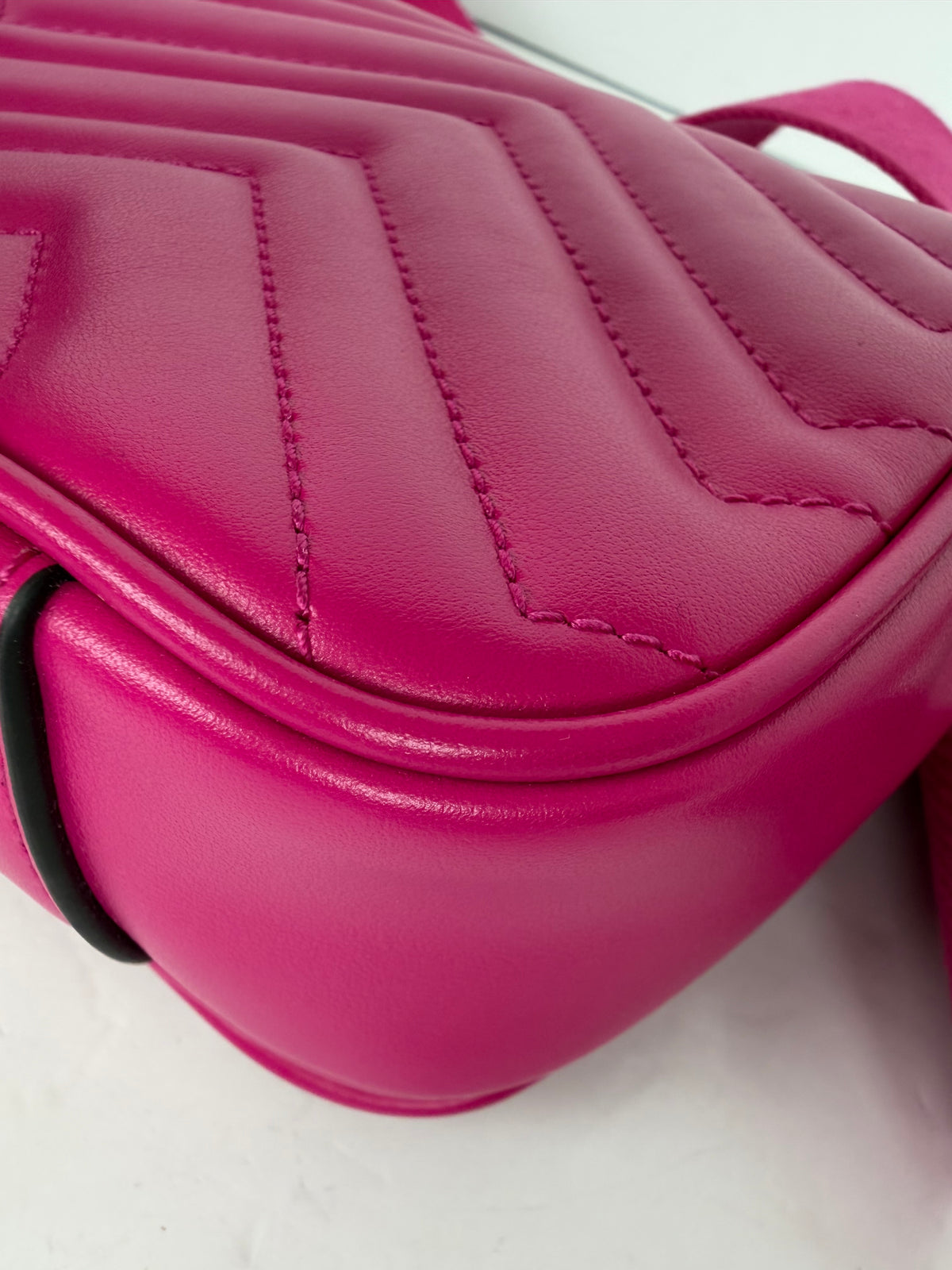 Gucci Interlocking G Marmont Small Shoulder Bag in Pink Quilted Chevron Leather YS12