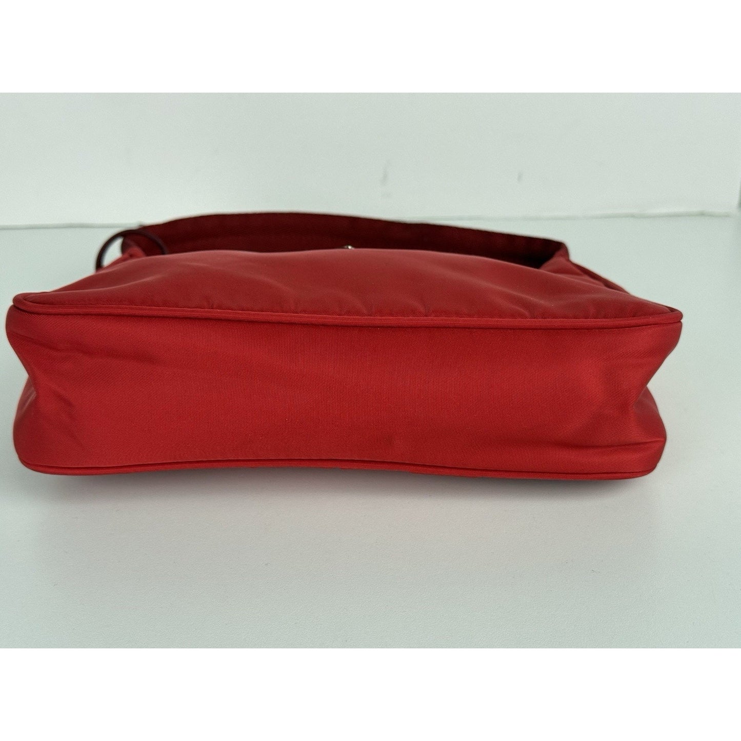 Prada Women's Re-Edition 2000 Nylon Bag in Red