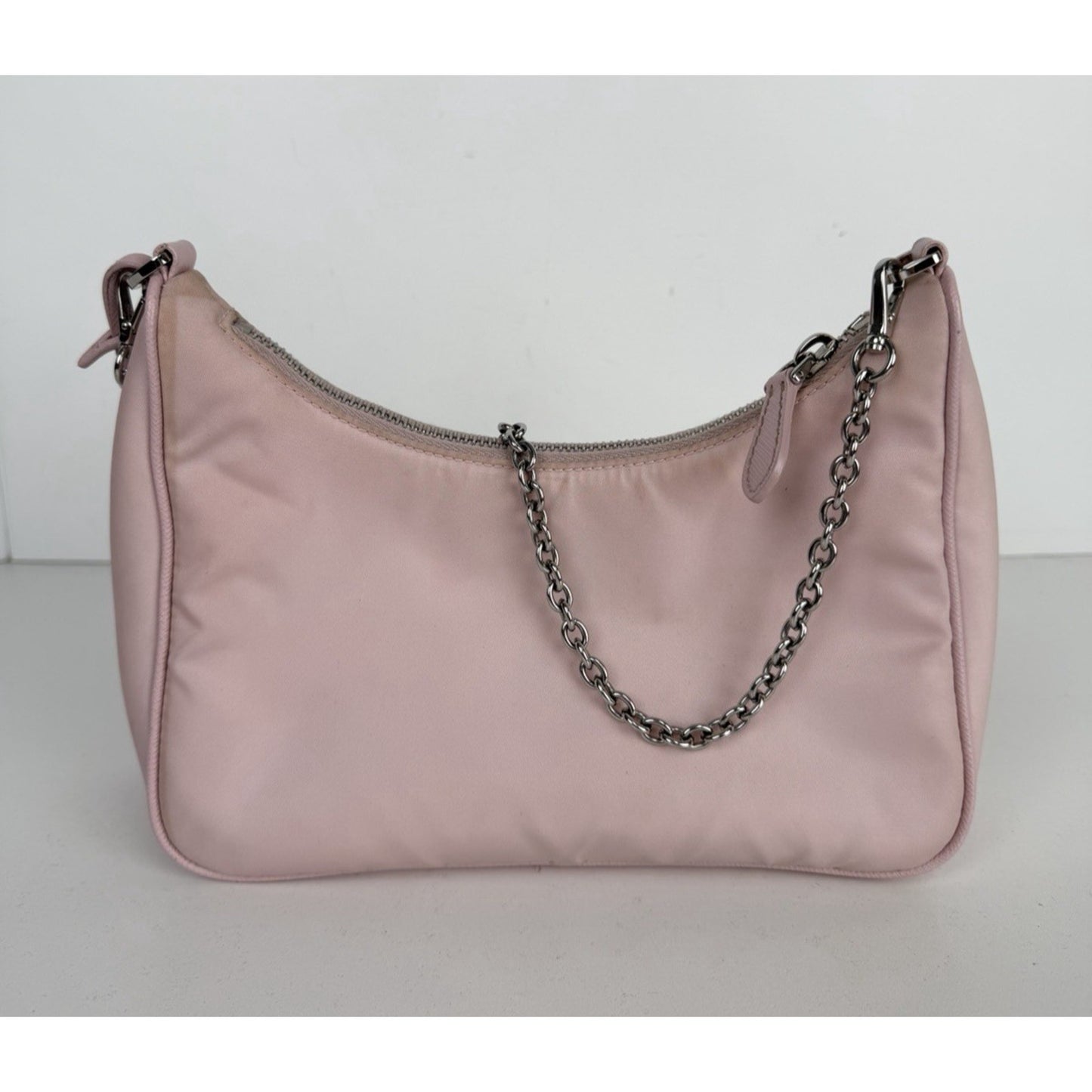 Prada Tessuto Re-Edition 2005 Shoulder Bag in Light Pink Nylon S08