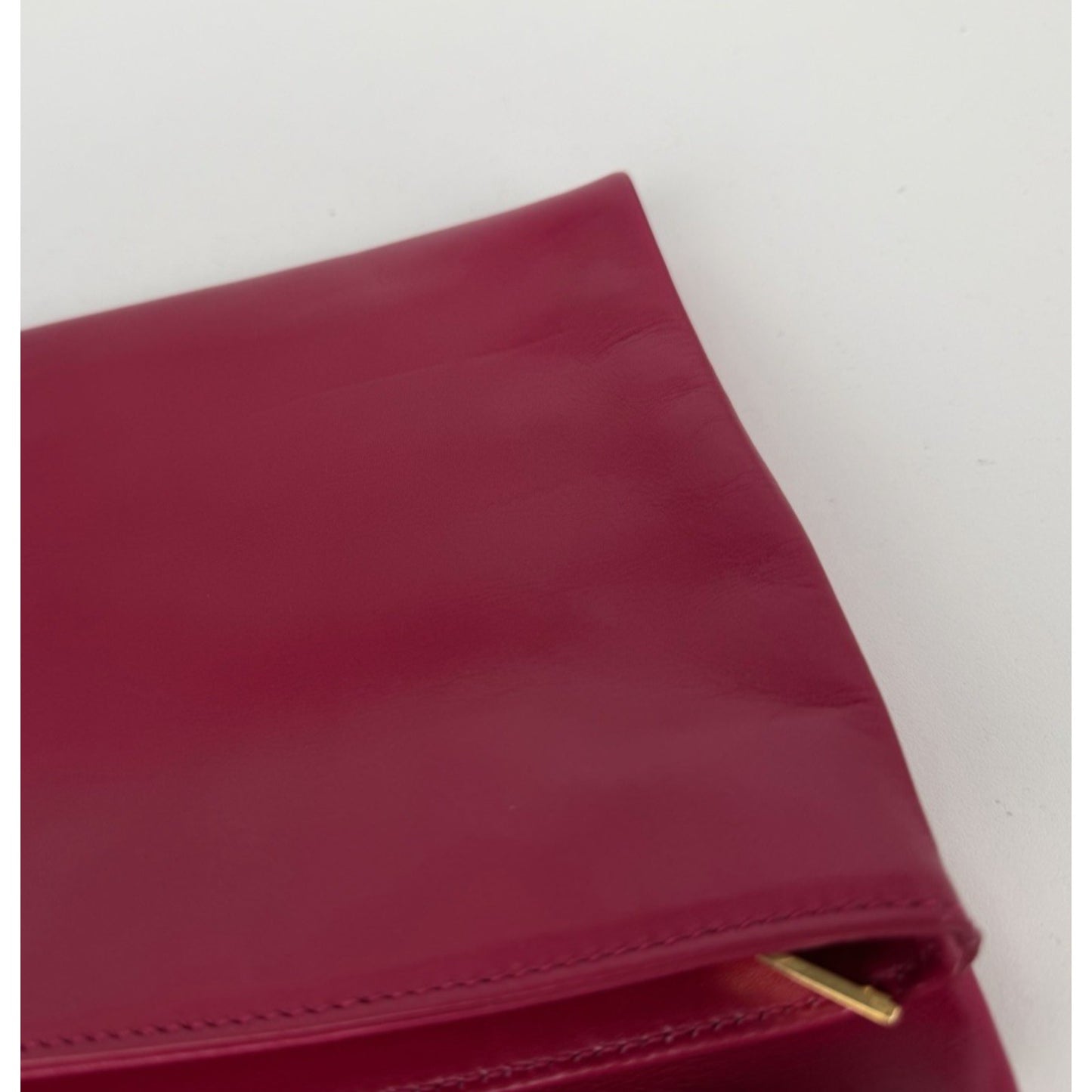 Saint Laurent Pouch Folding Flap Clutch Bag in Fuchsia Leather S13