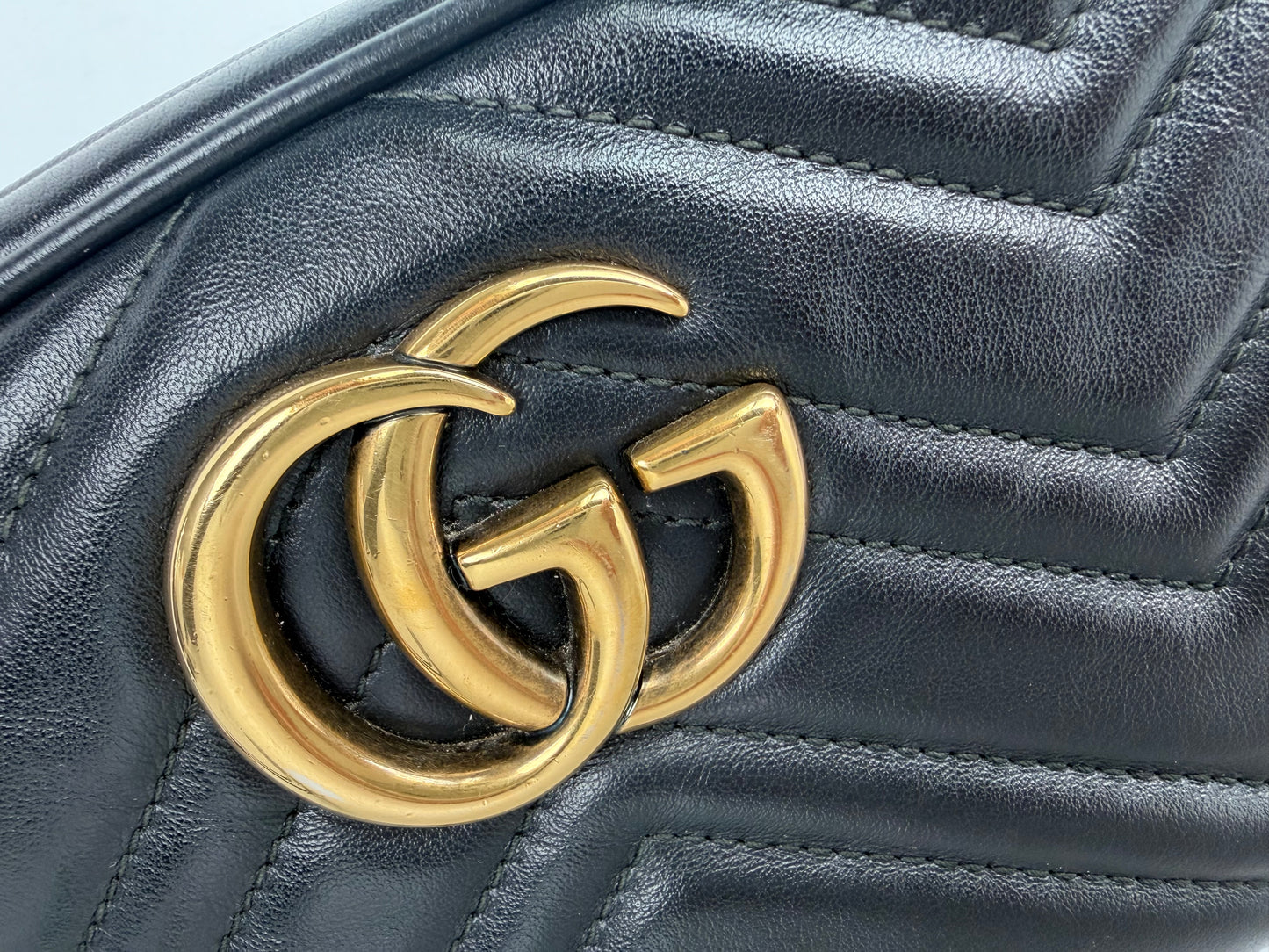 Gucci GG Marmont Small Camera Bag in Black Quilted Leather S
