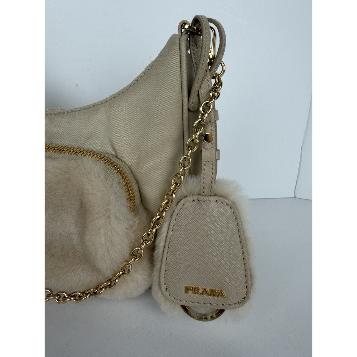 Prada Re-Edition 2005 Chain Shoulder Bag in Beige Nylon with Real Fur Accents E3